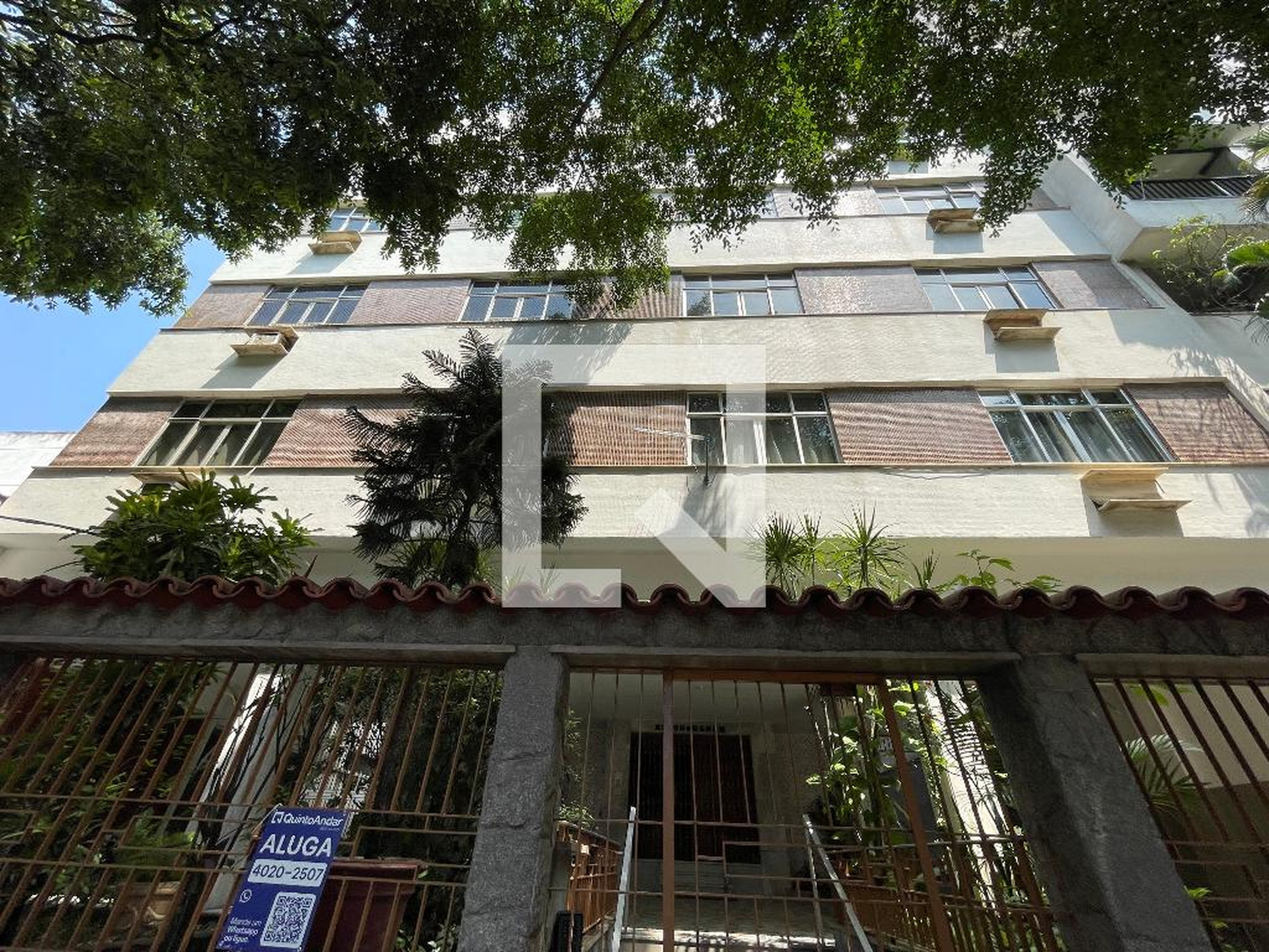 Fachada Condomínio em Rua Silva Pinto, 149