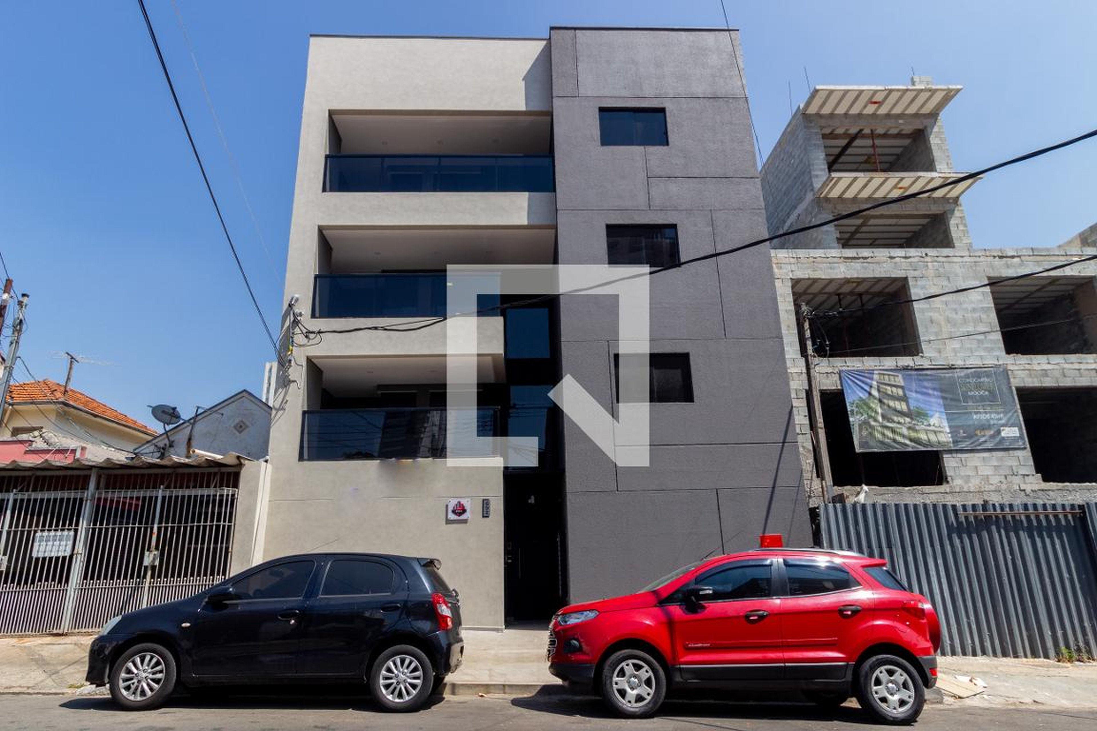 Fachada Condomínio em Rua Madre de Deus, 105