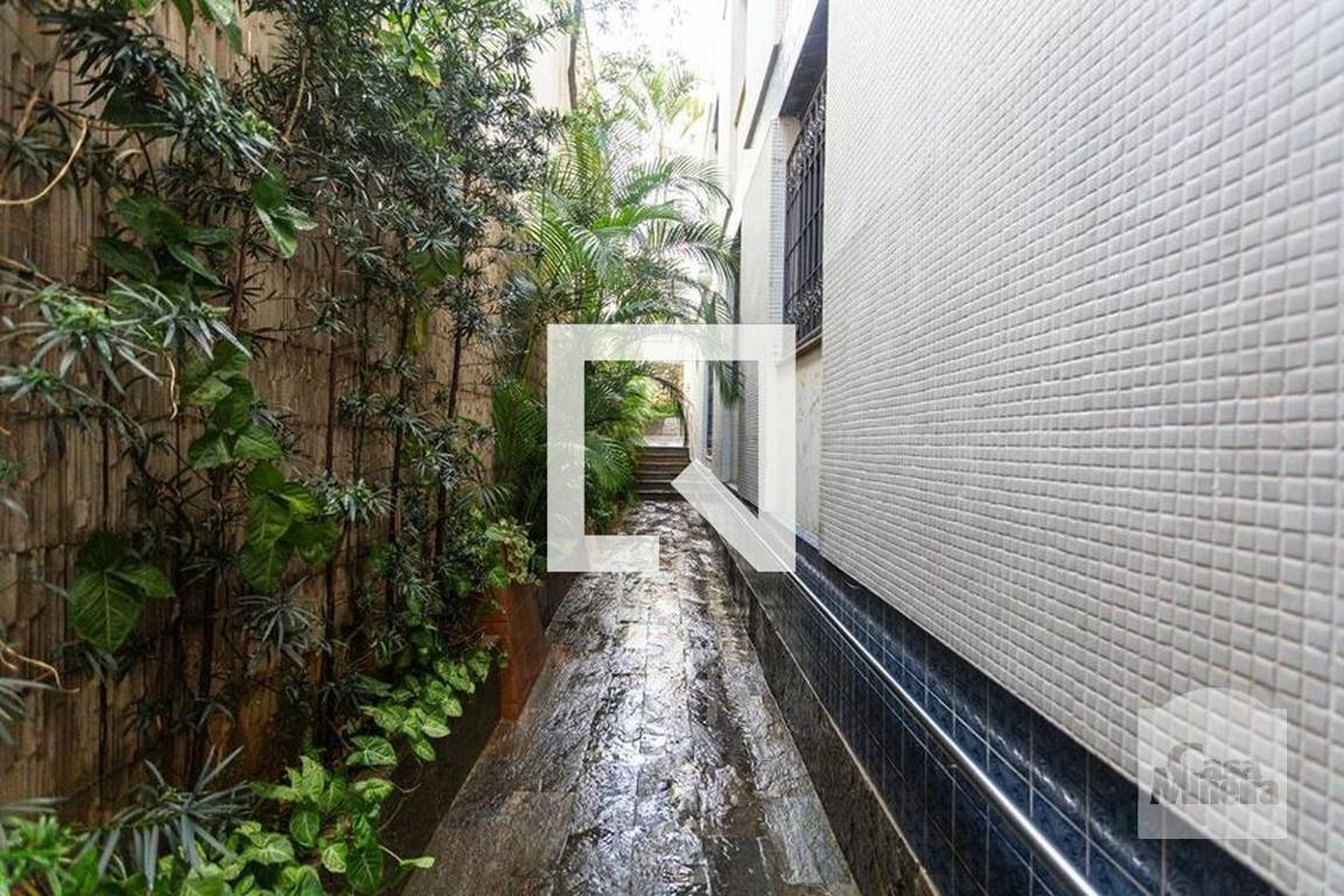 Entrada do prédio - null