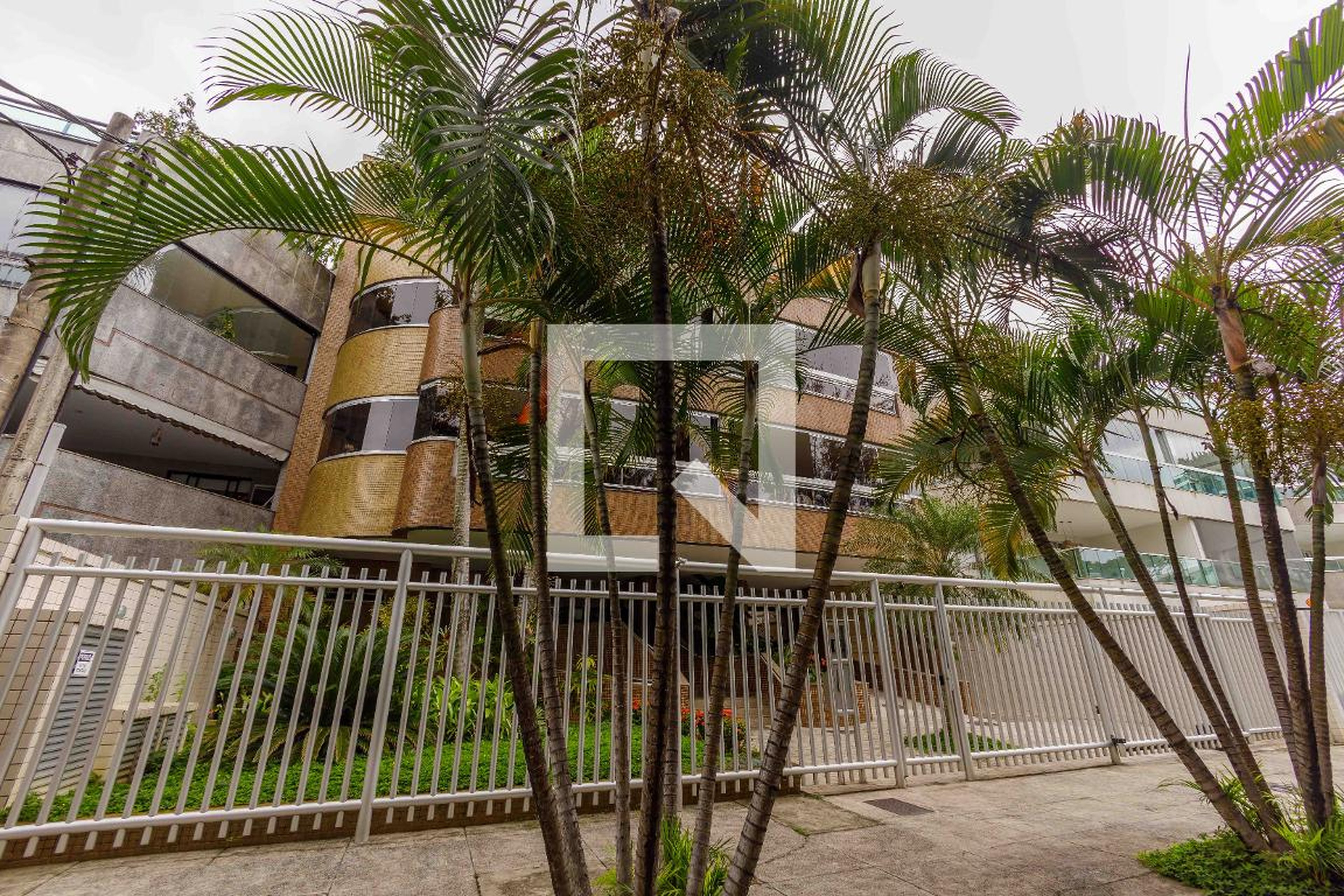 Fachada Condomínio em Avenida Genaro de Carvalho, 2846