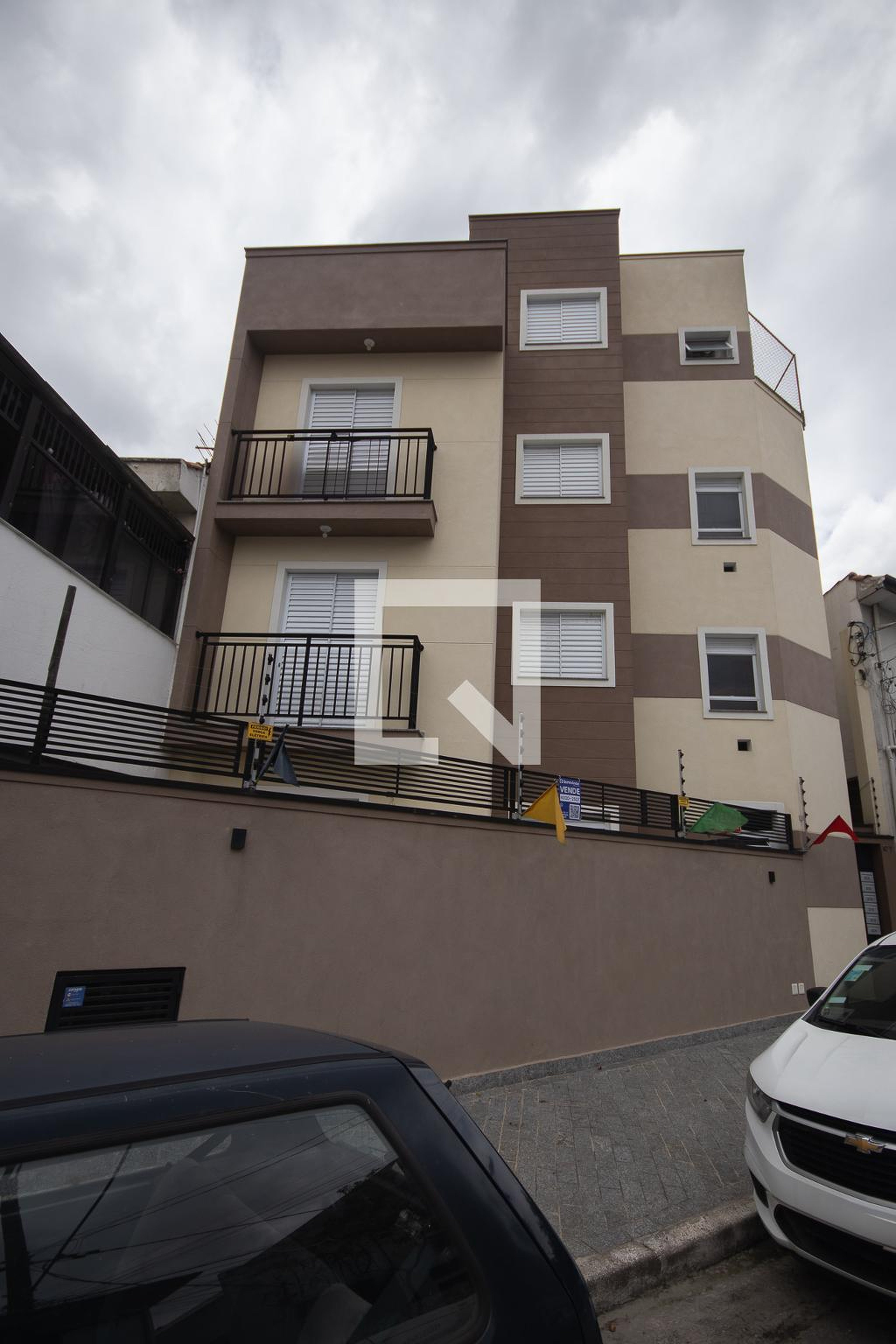 Fachada Condomínio em Rua Manuel de Moura, 97