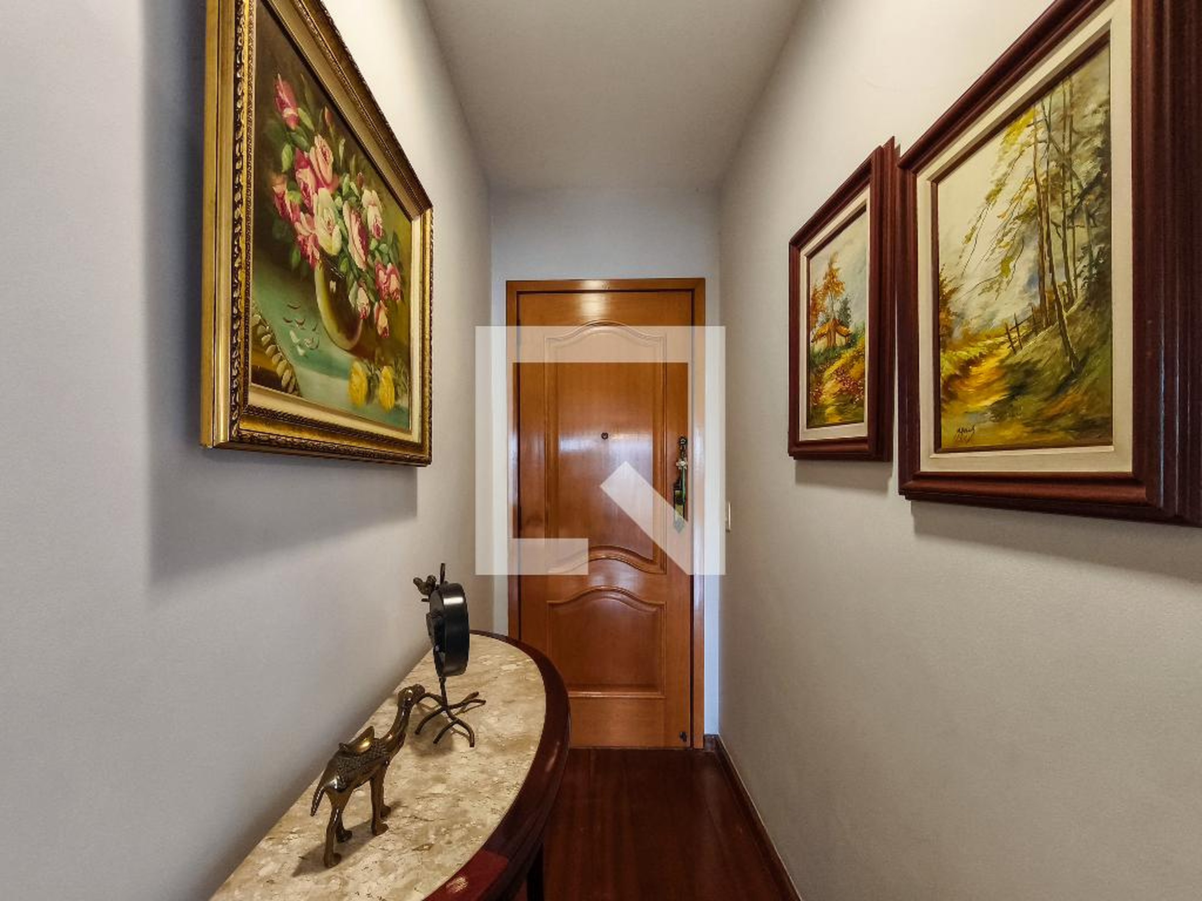 Entrada Condomínio em Rua Campos Sales, 94