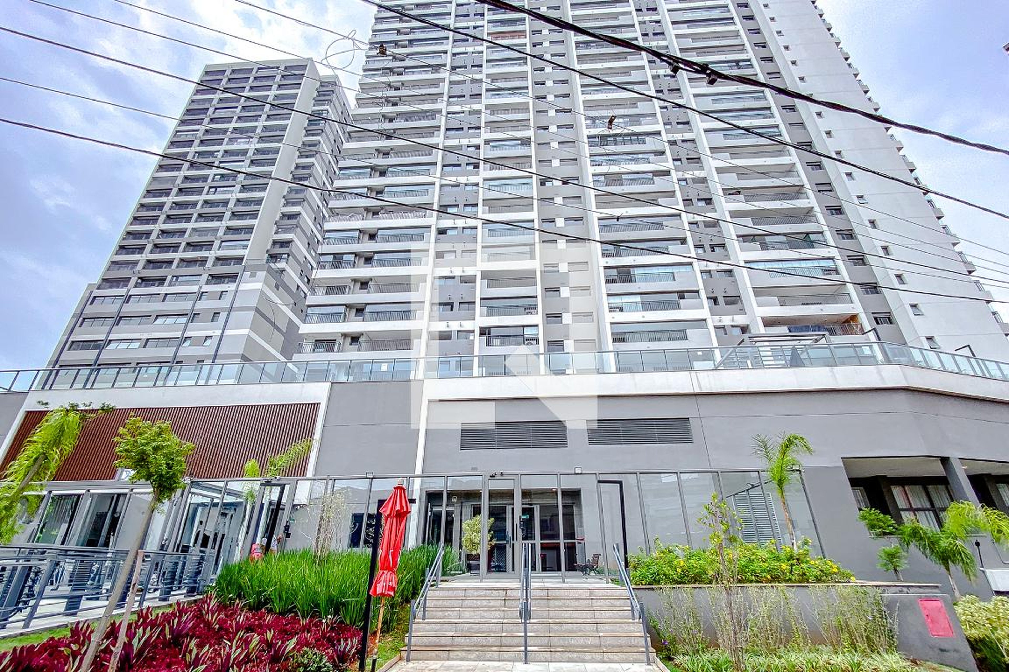 Fachada Condomínio em Rua Trocari, 53