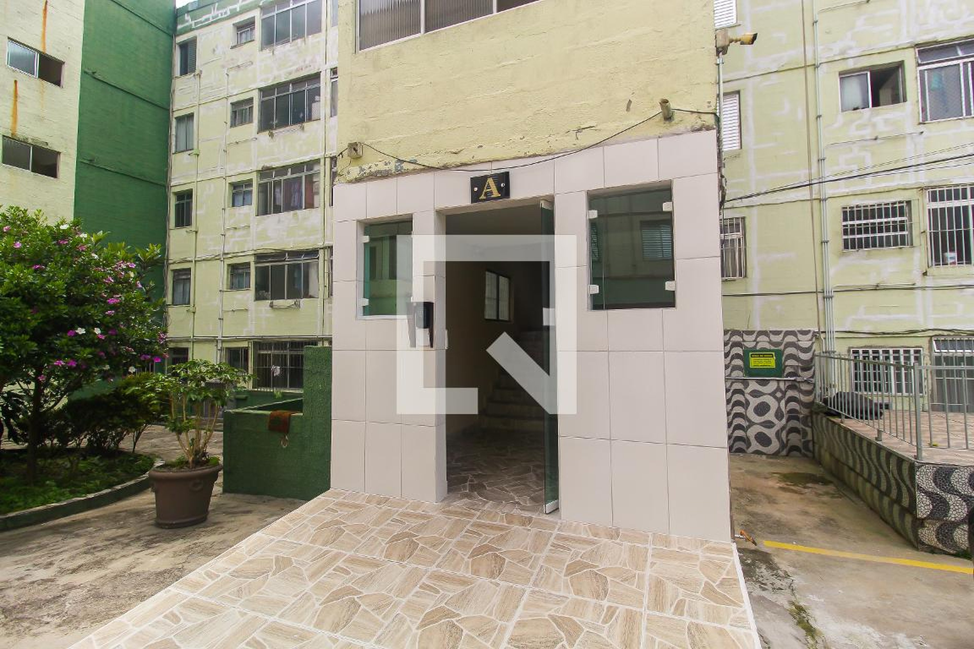 Entrada - Cipestre III