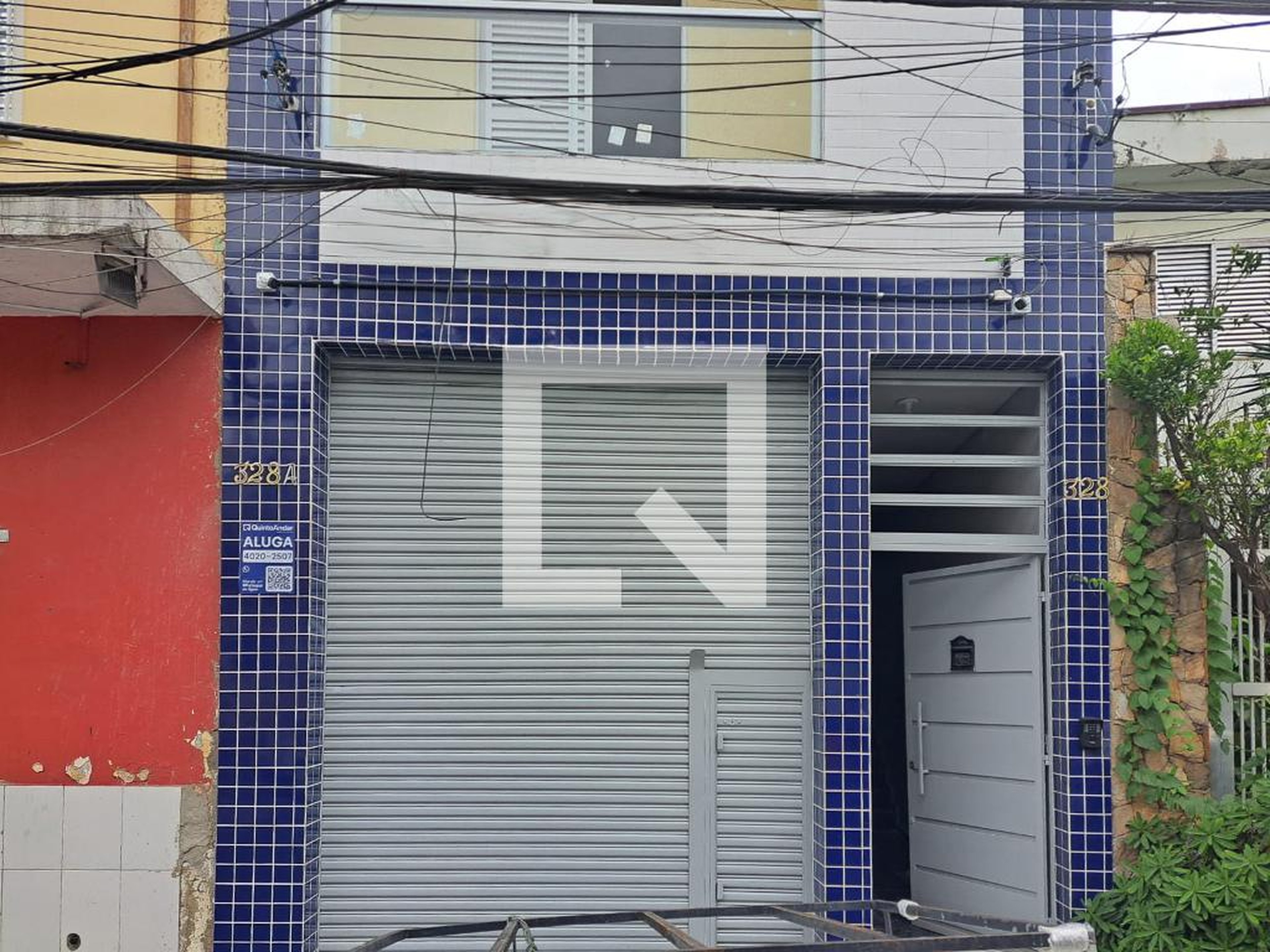 Fachada Condomínio em Rua Joaquim Rodrigues Costa, 328