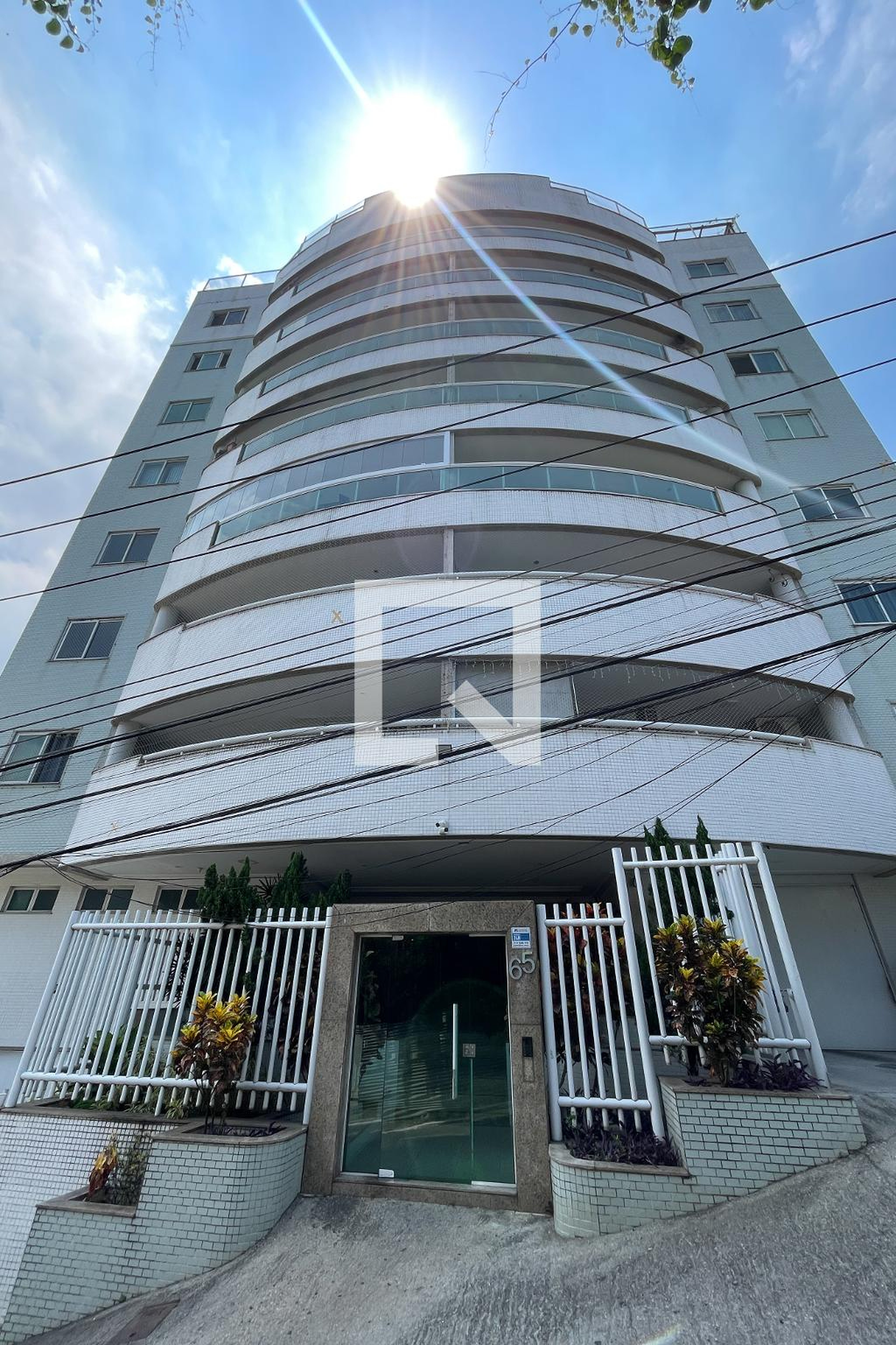 Fachada Condomínio em Rua Monte Caseros, 65