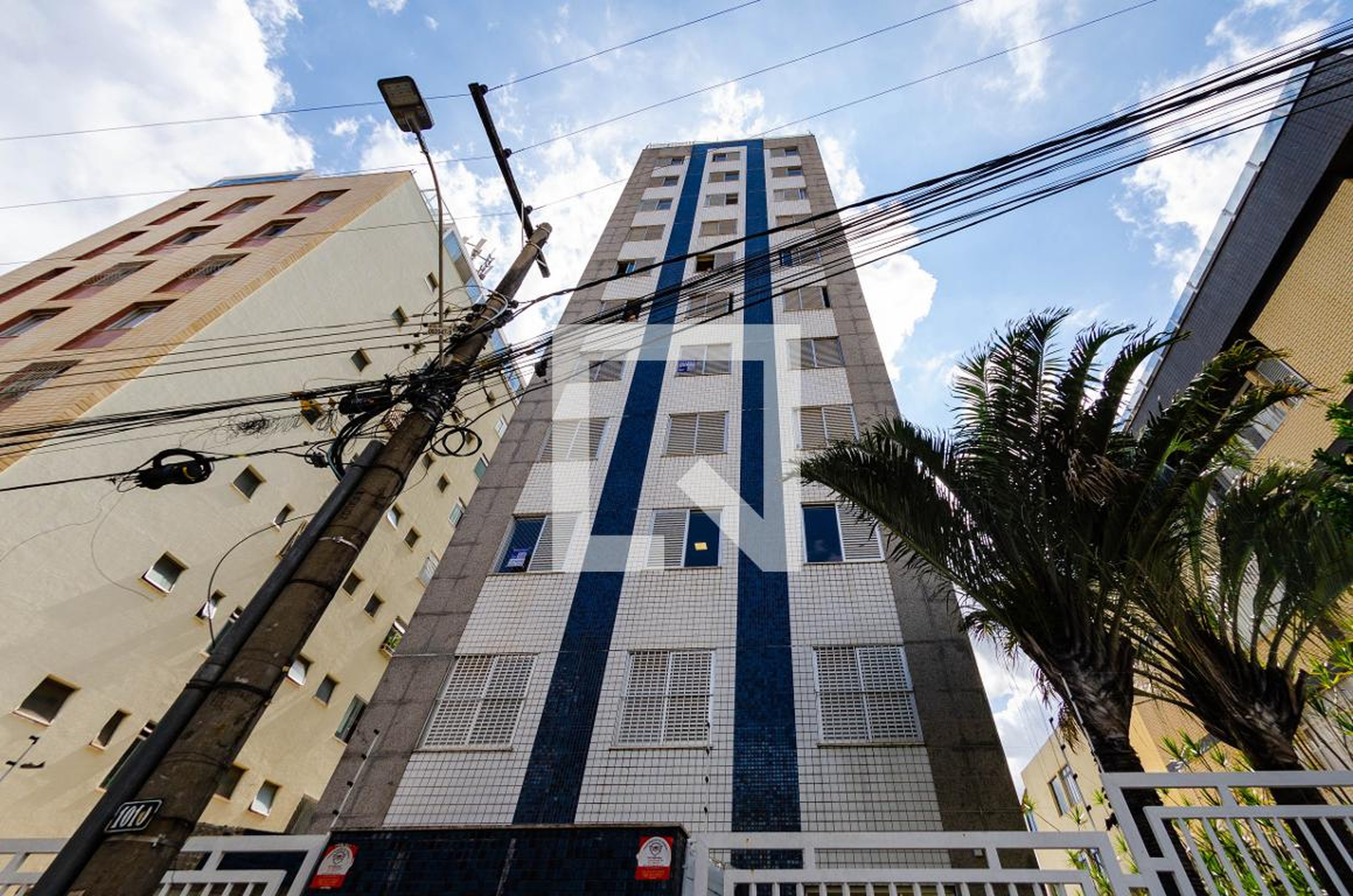 Fachada Condomínio em Rua Aristóteles Caldeira, 1010