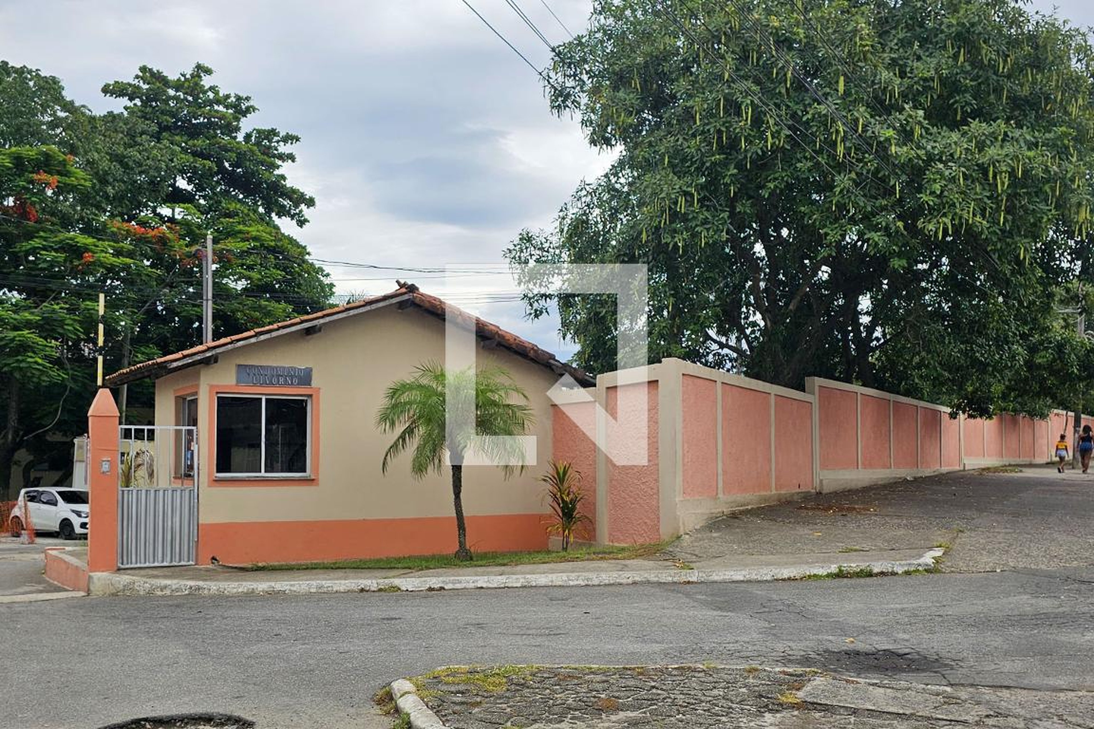 Fachada do Condomínio Condomínio em Avenida Cesário de Melo, 9200