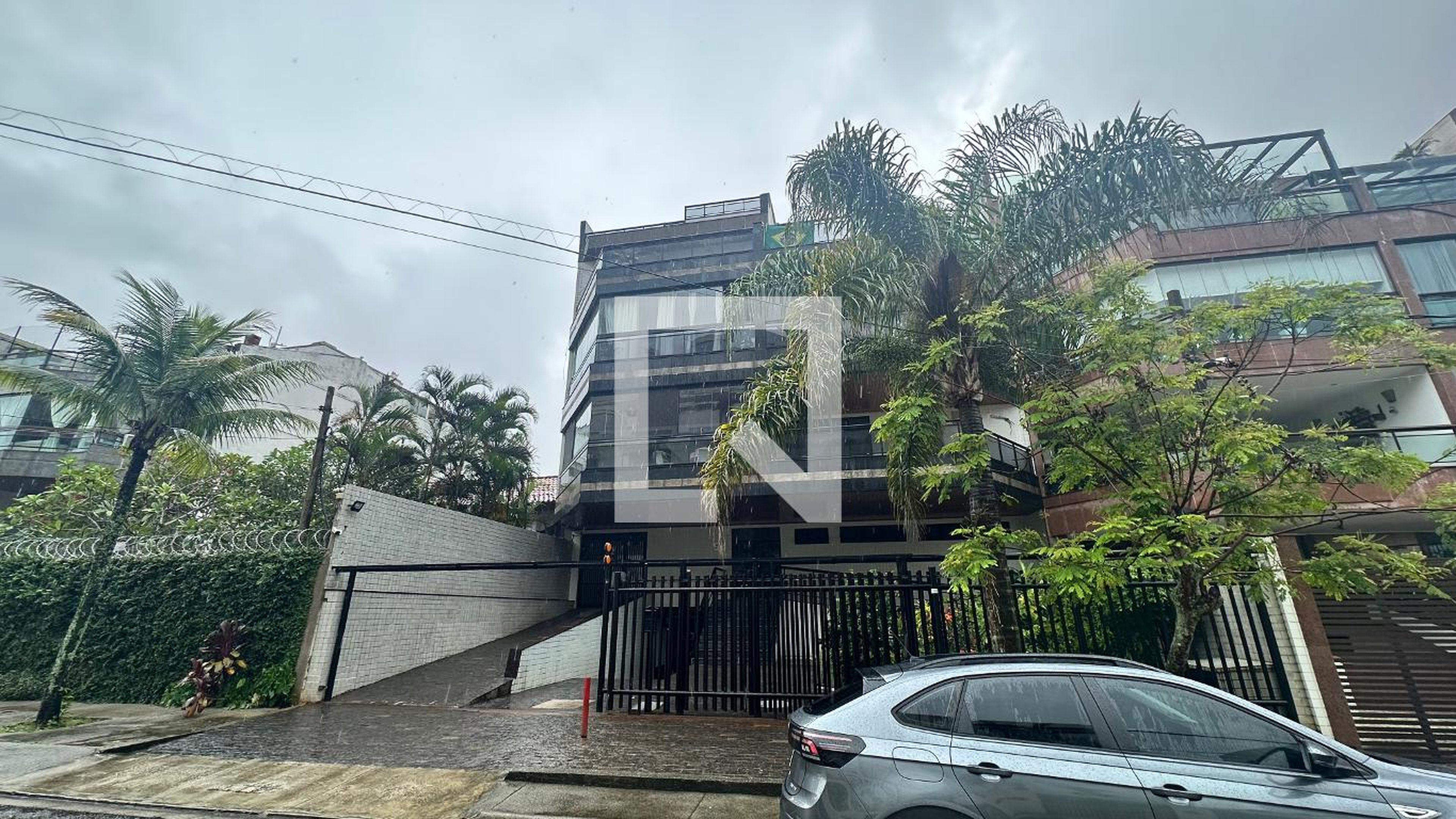 Fachada Condomínio em Rua Joaquim Cardozo, 50