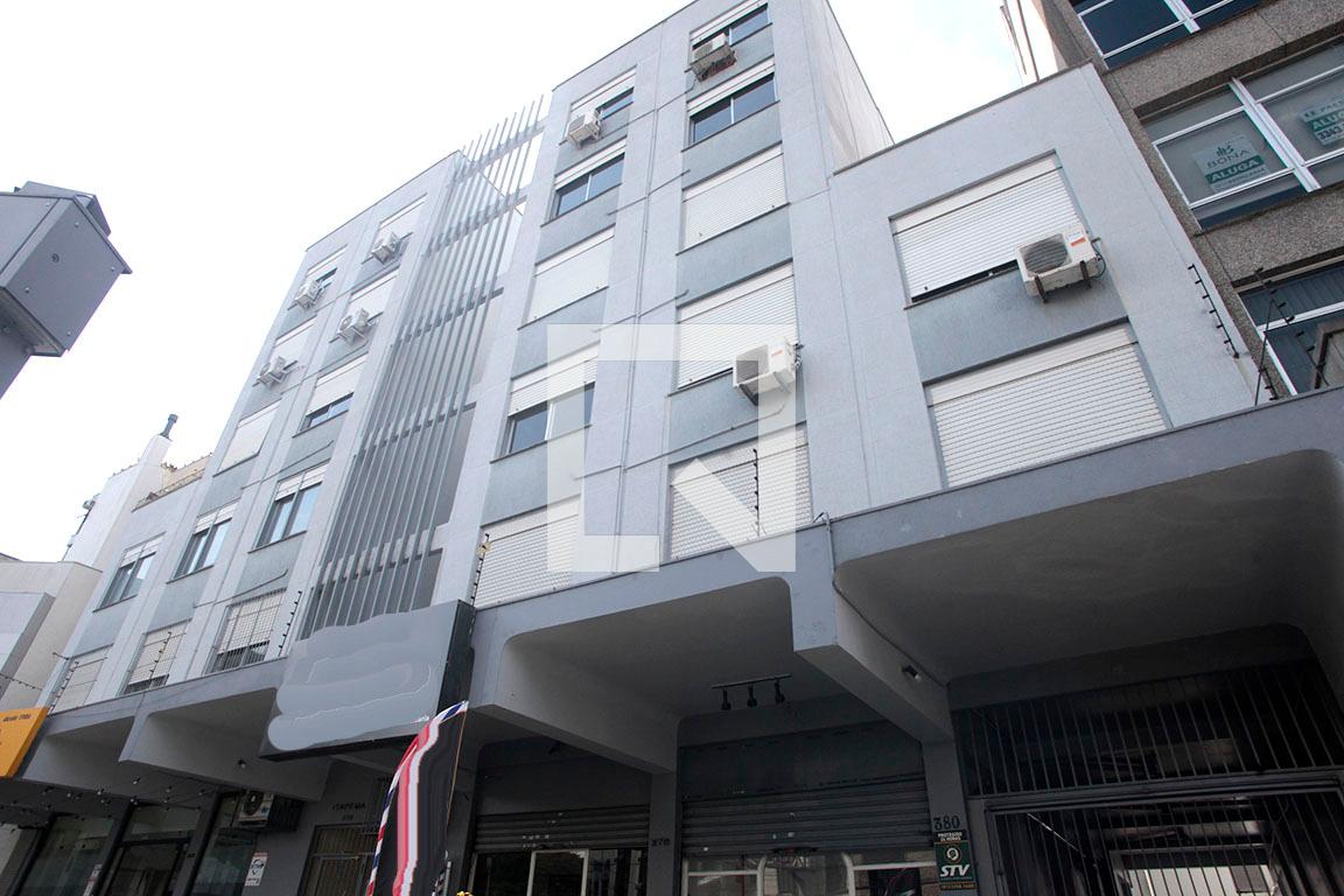 Fachada Condomínio em Avenida Plínio Brasil Milano, 372