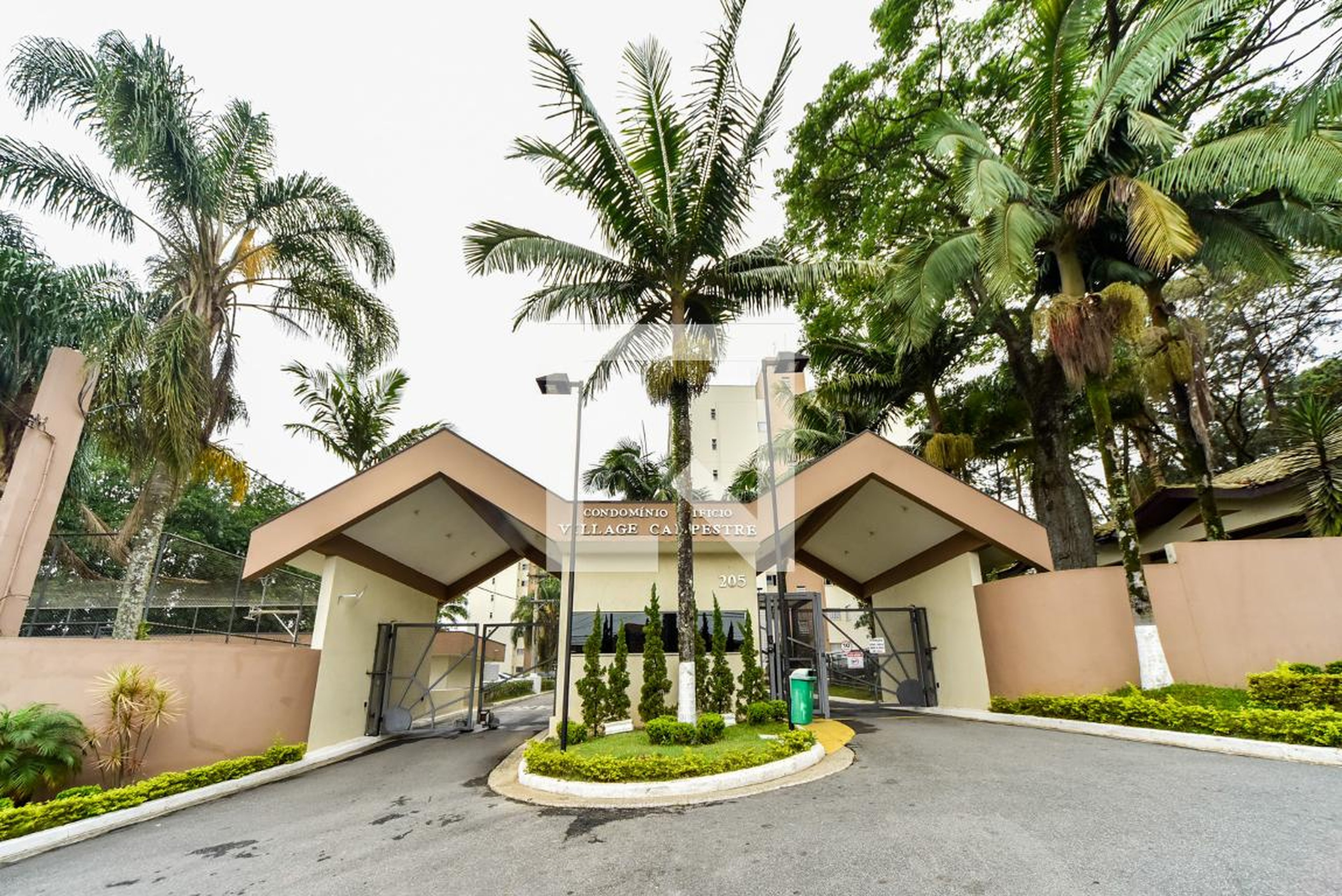 Fachada do Condomínio Condomínio Village Campestre