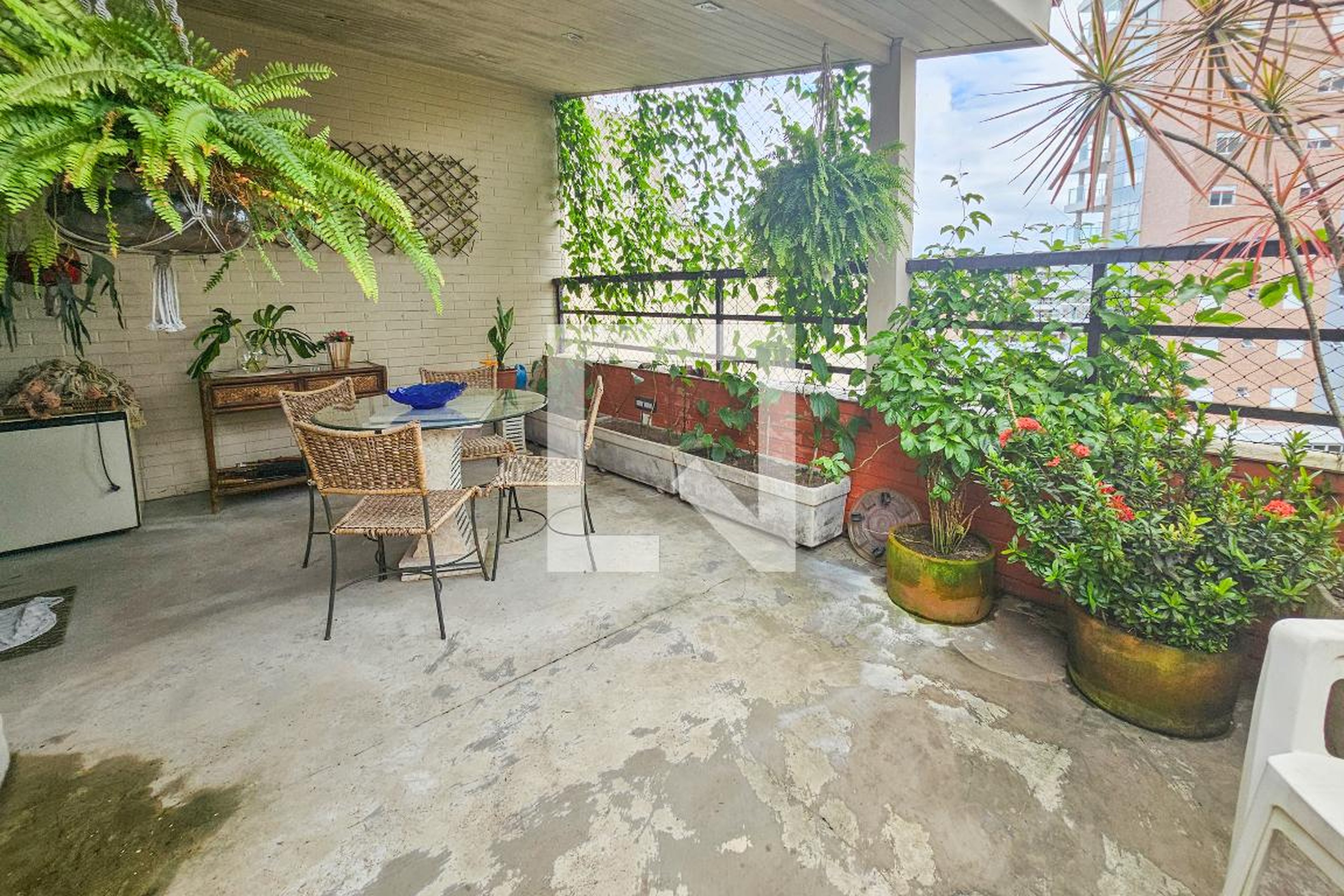 Área Externa Condomínio em Avenida Salim Farah Maluf, 260