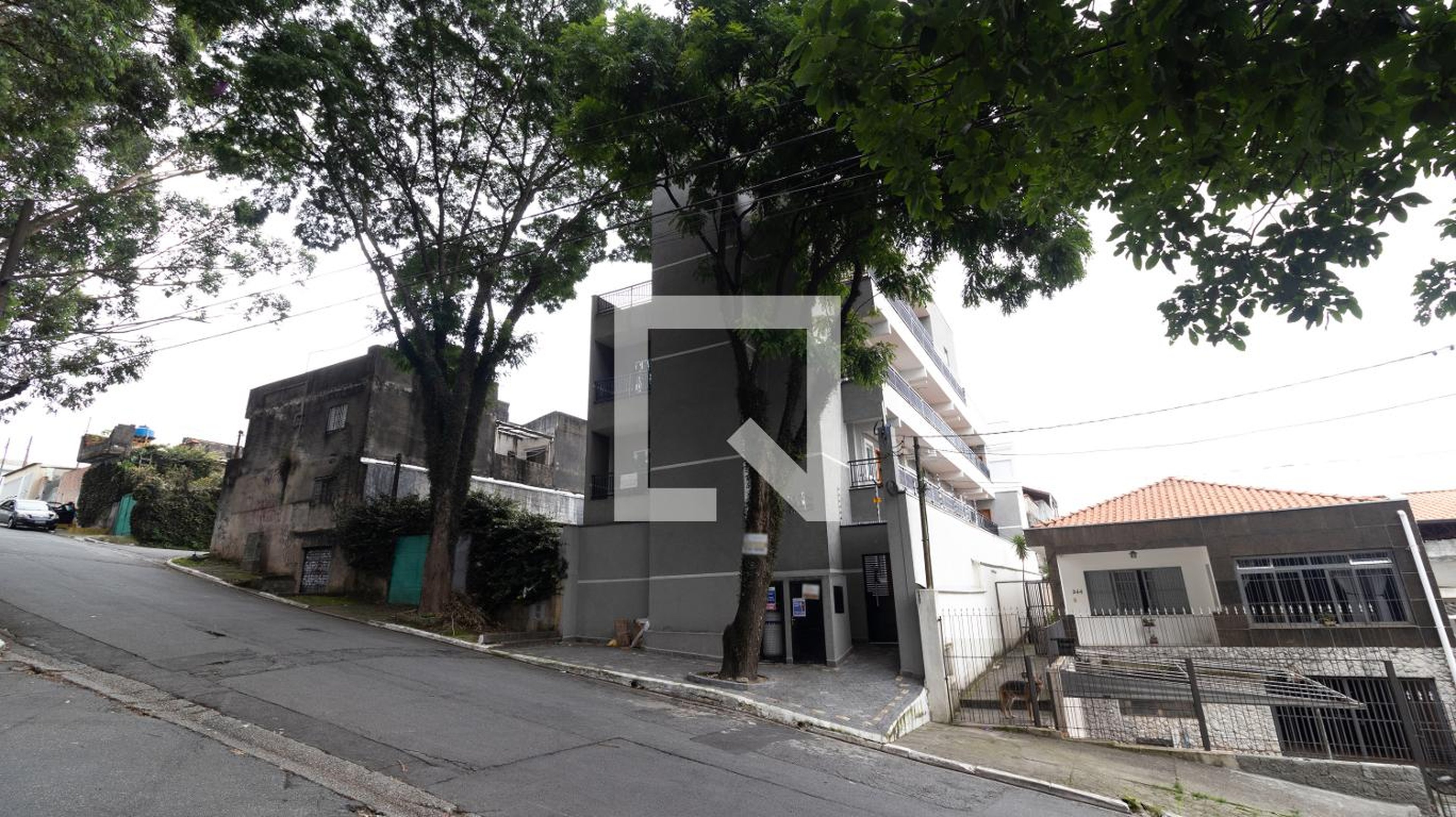 Fachada Condomínio em Rua Manuel Machado Nunes, 254
