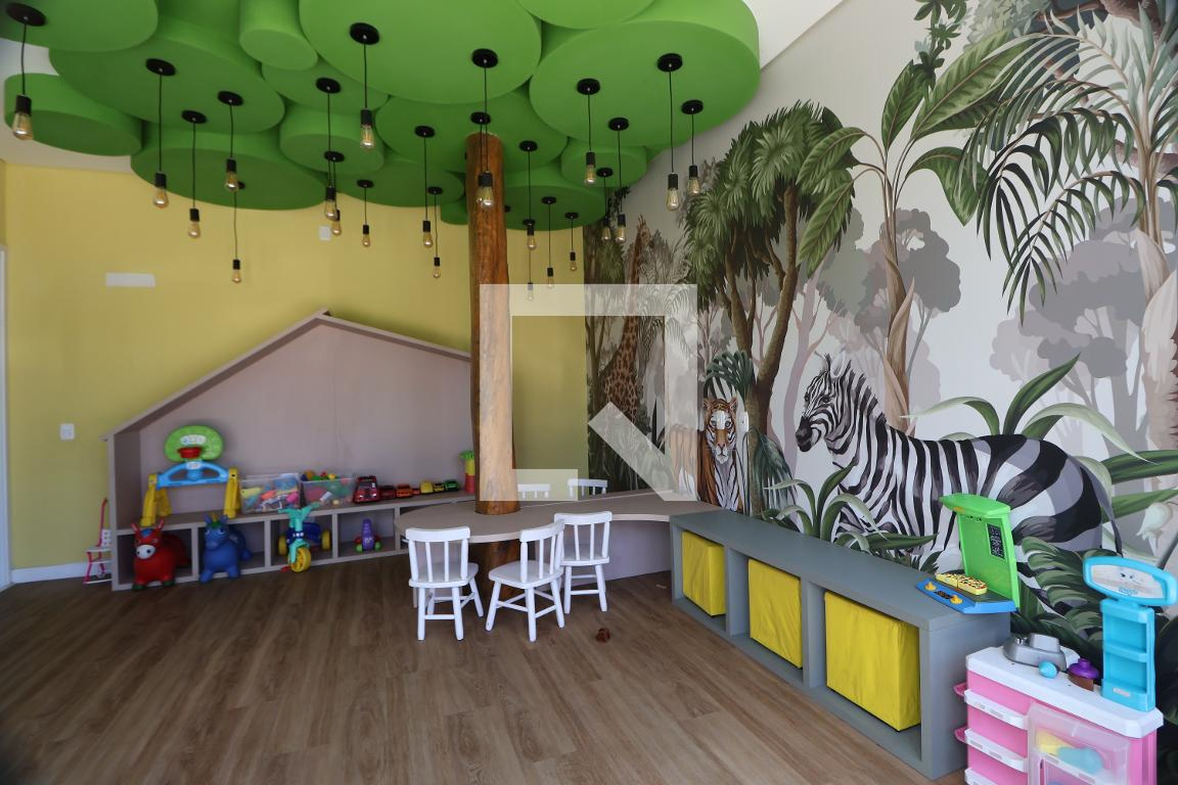 Brinquedoteca Condomínio em Estrada do Nazário, 760