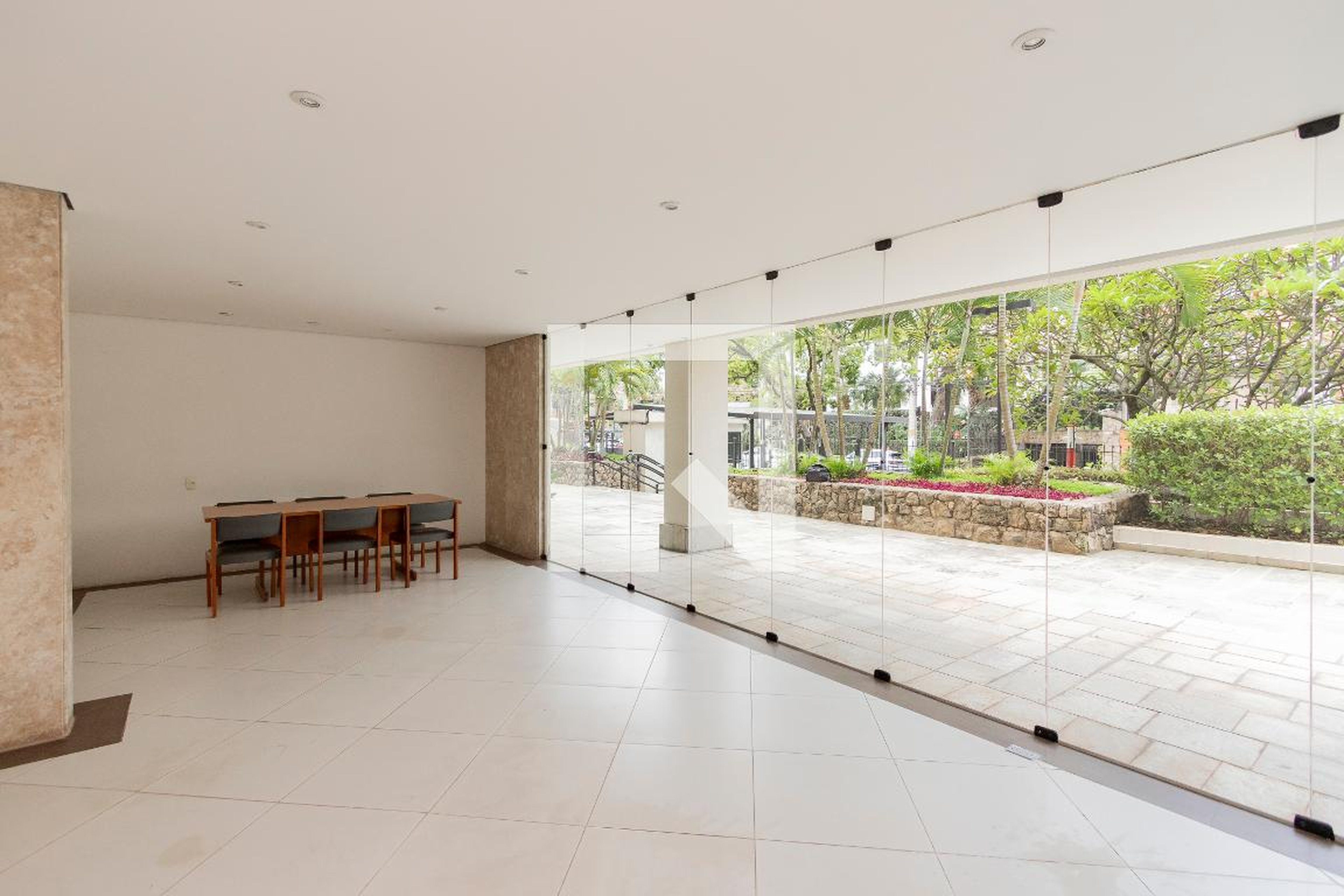 Salão de Festas - Maison Clermont Ferrant