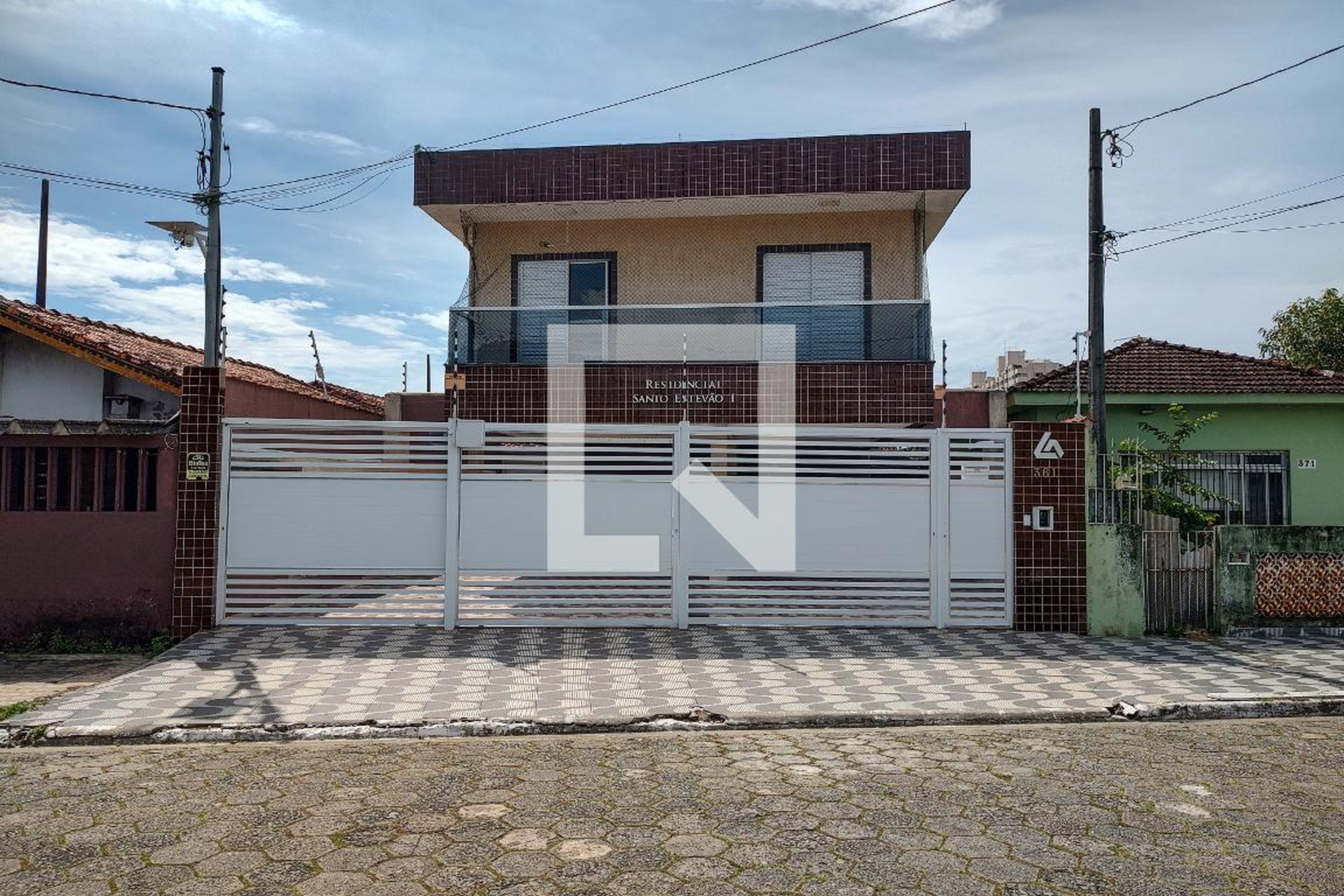 Fachada Condomínio em Rua João Jesus Rúbio García, 361