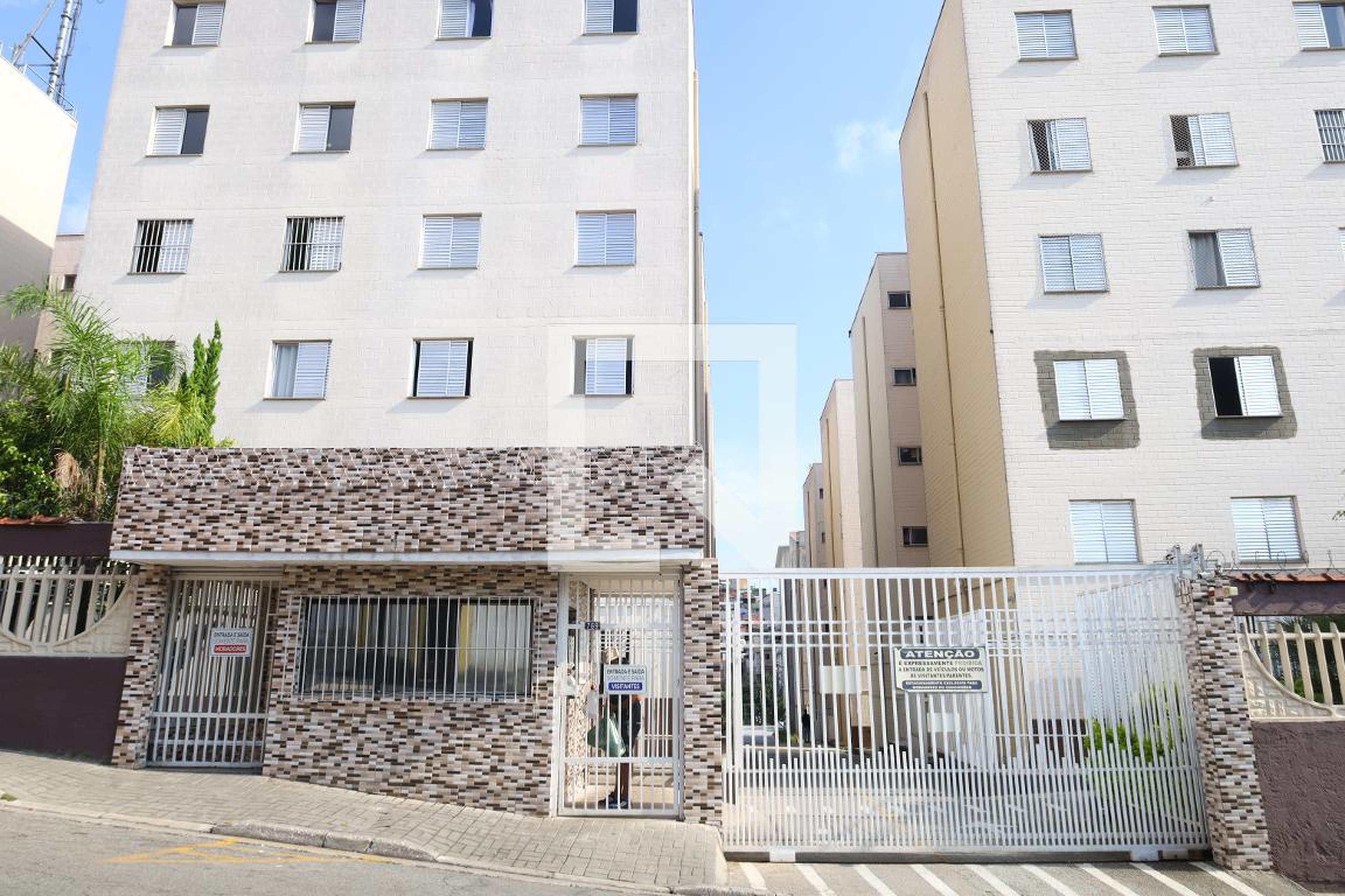 Fachada do condomínio Condomínio em Rua Senador Amaral Furlan, 779