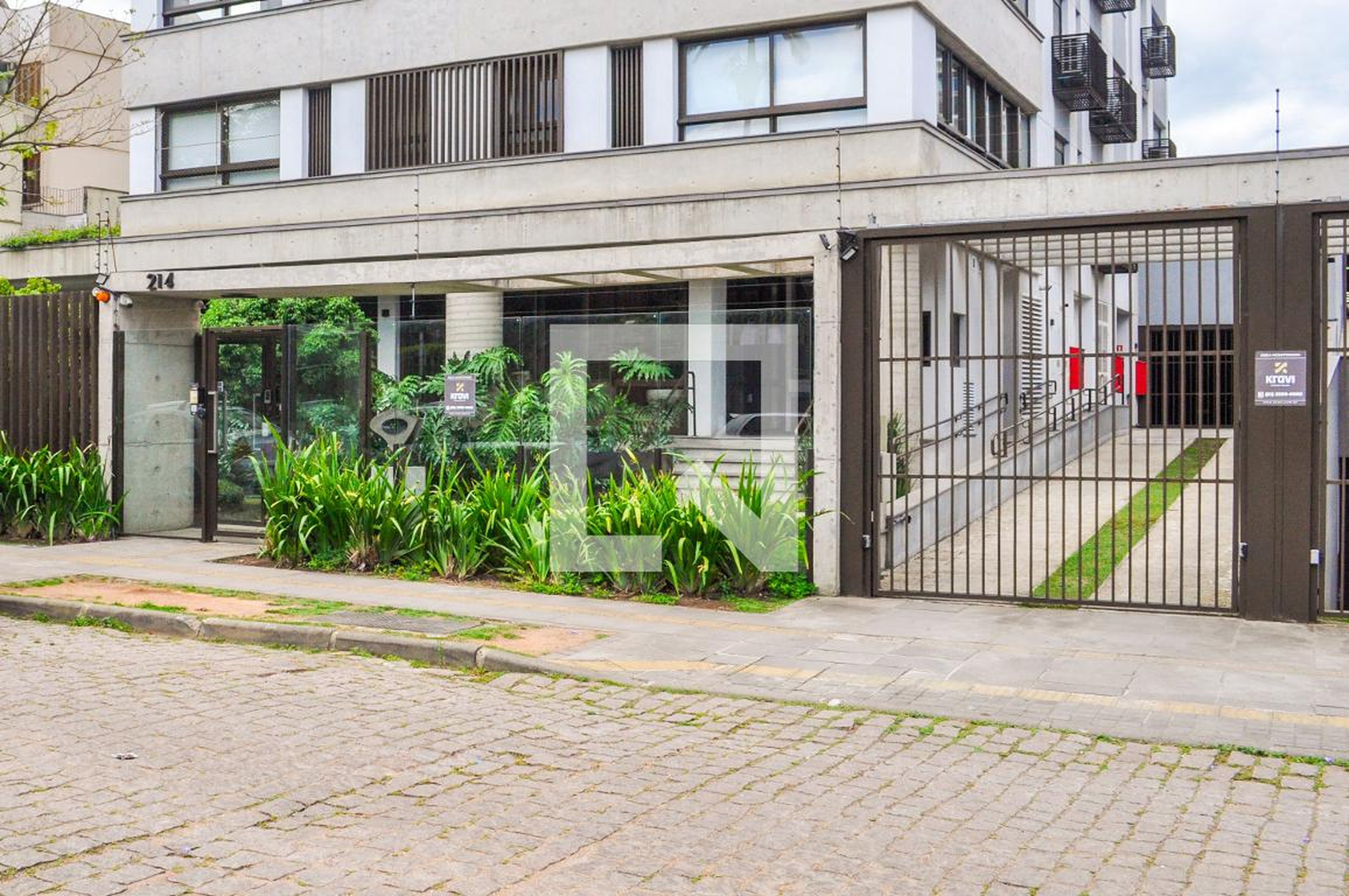 Fachada Condomínio Tom