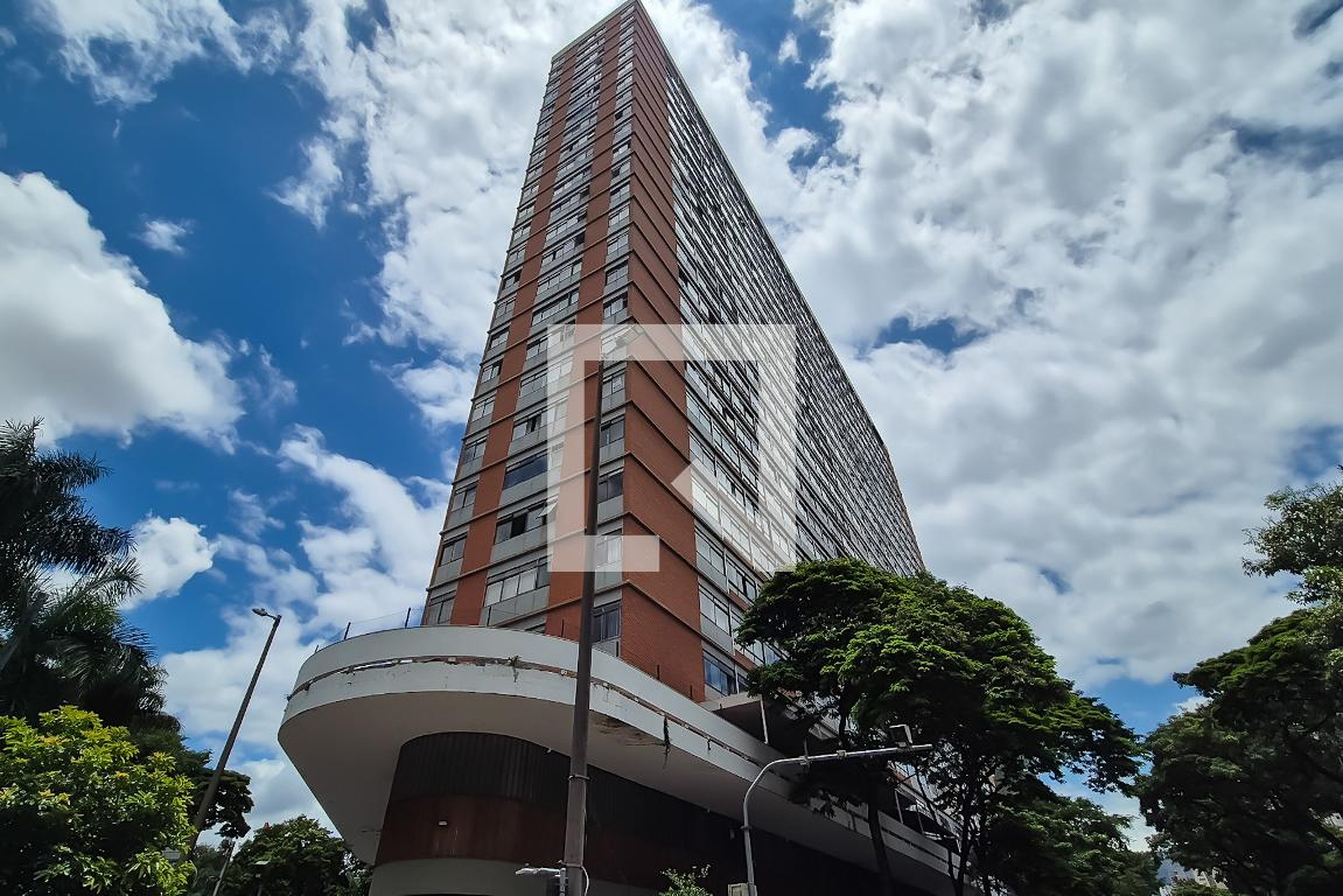 Fachada Edifício Aroeira