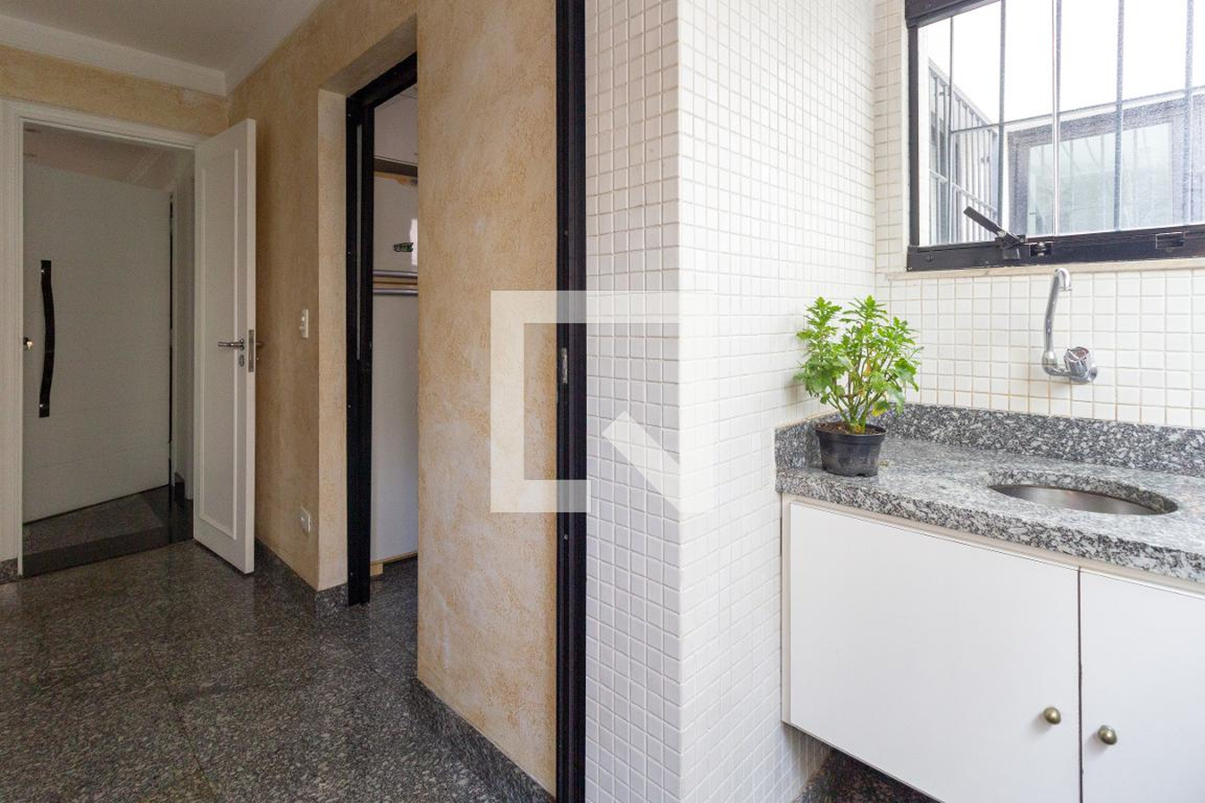 Churrasqueira - Edifício Crystal House