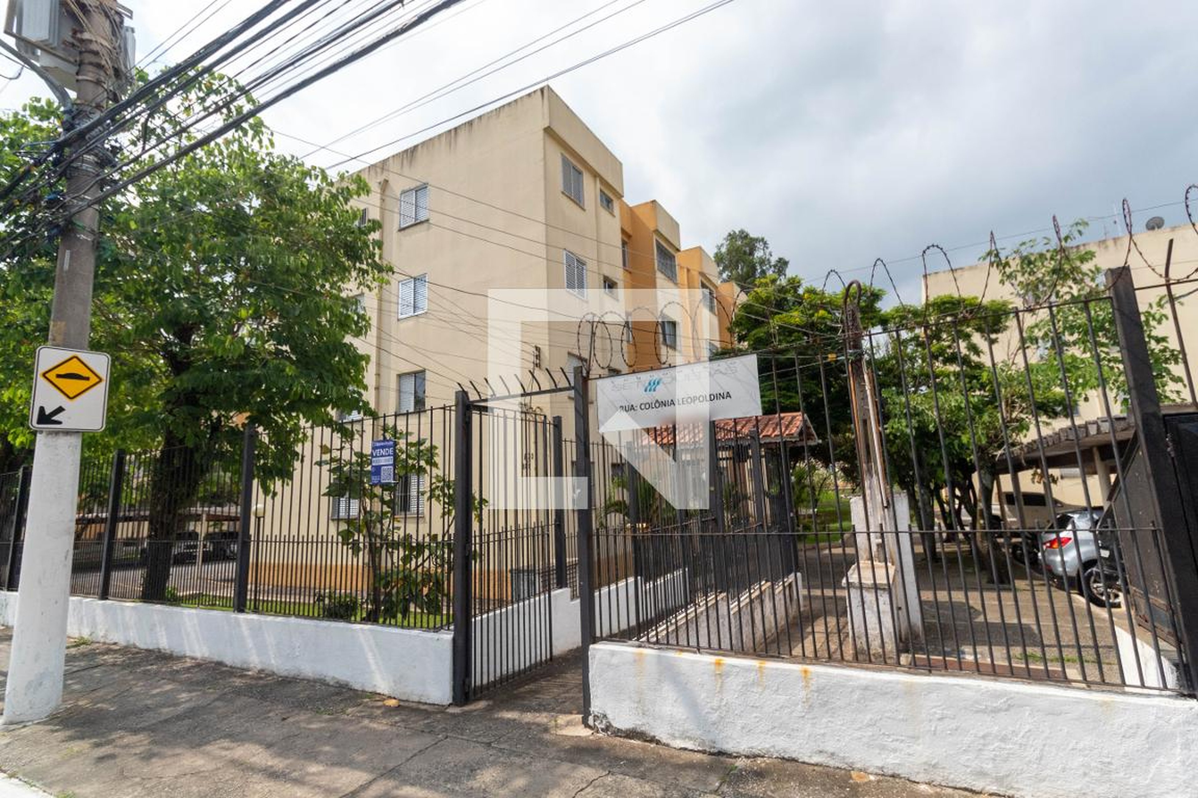 Fachada do Prédio Condomínio em Rua Colônia Leopoldina, 231