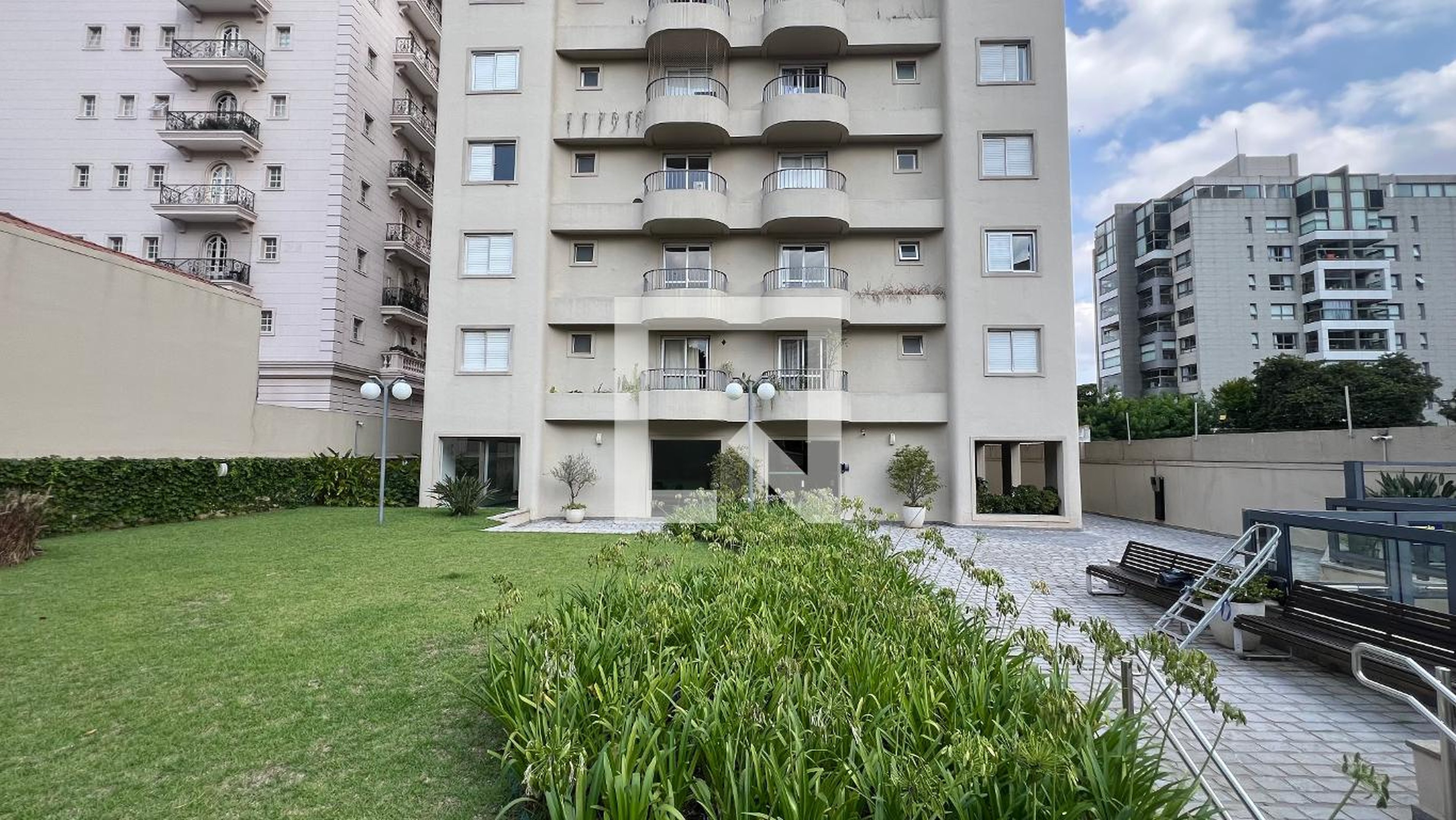 Fachada Edifício Girondelle