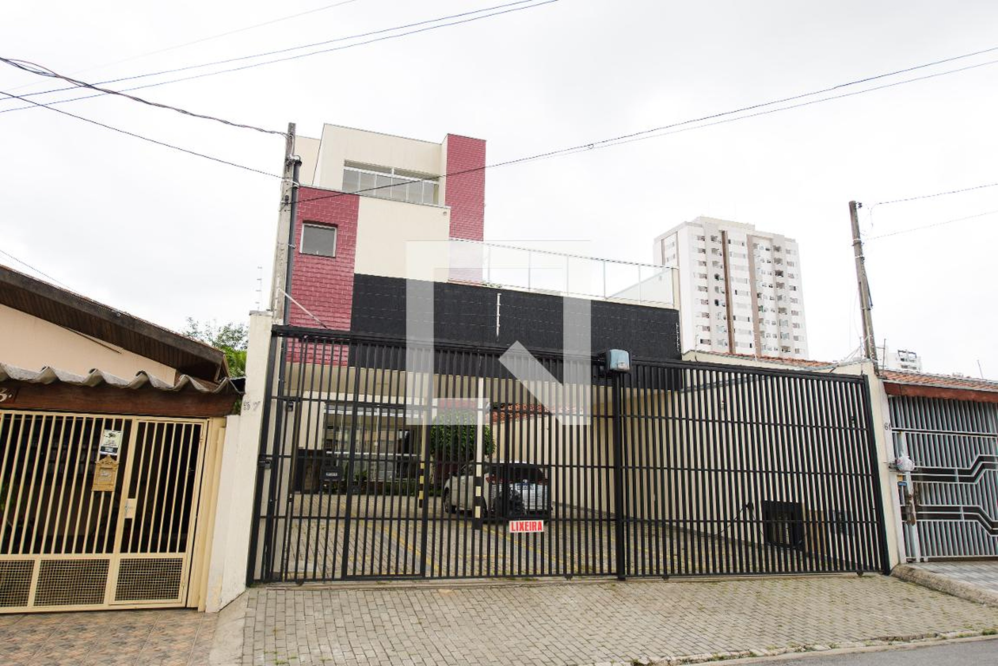 Fachada Condomínio em Rua Paulo Setúbal, 57