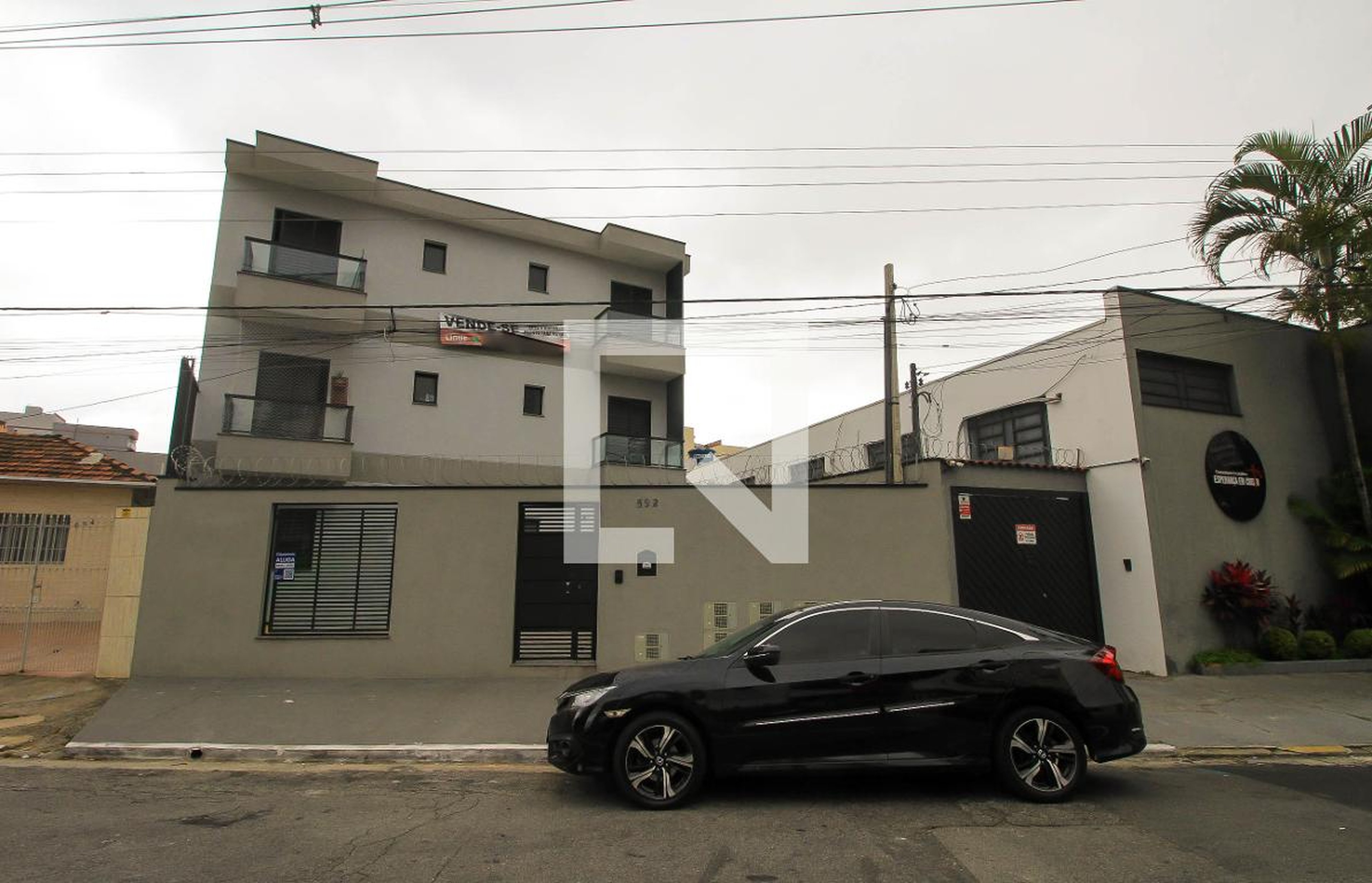 Fachada Condomínio em Rua Ituverava, 592