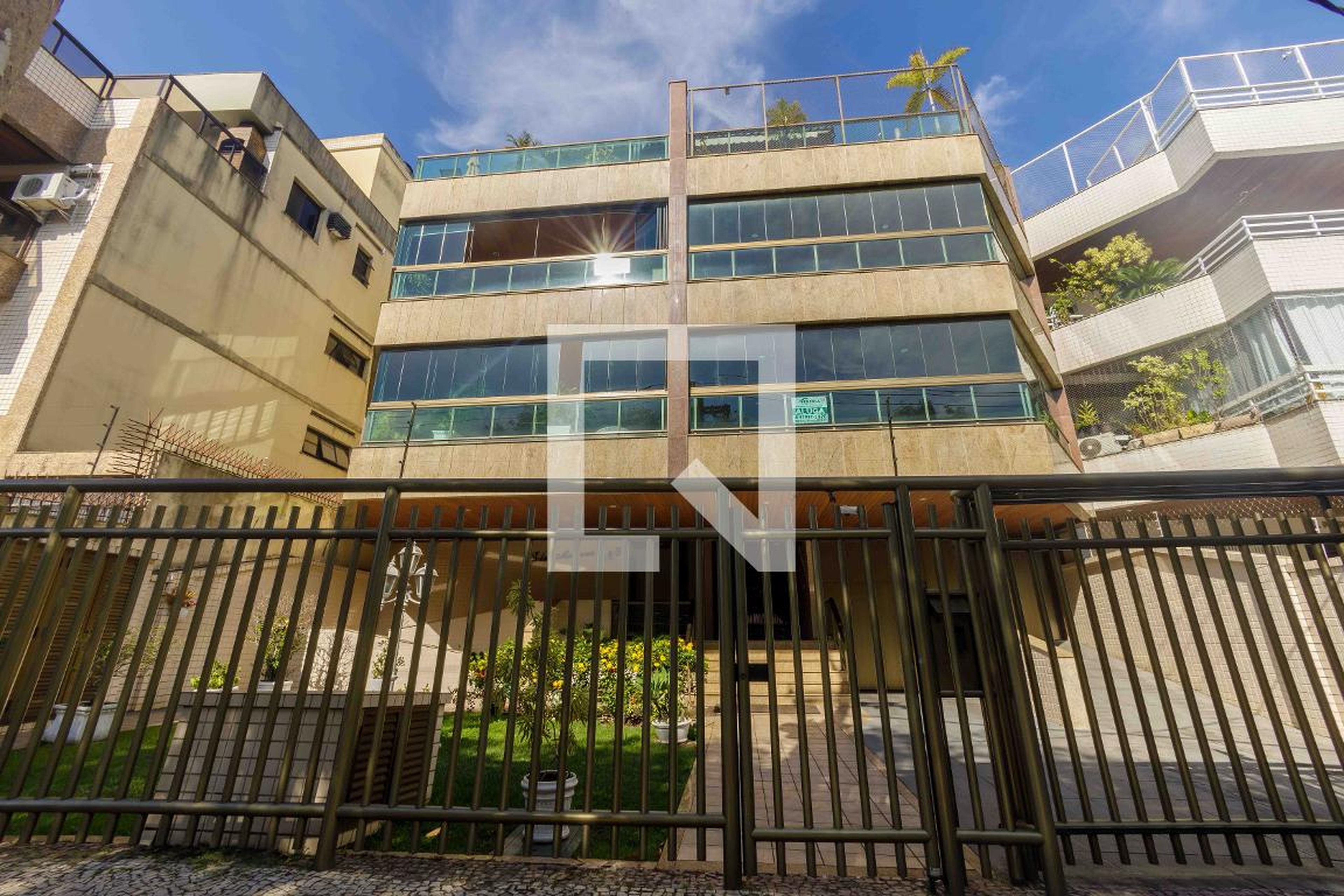 Fachada Condomínio em Avenida Glaucio Gil, 420