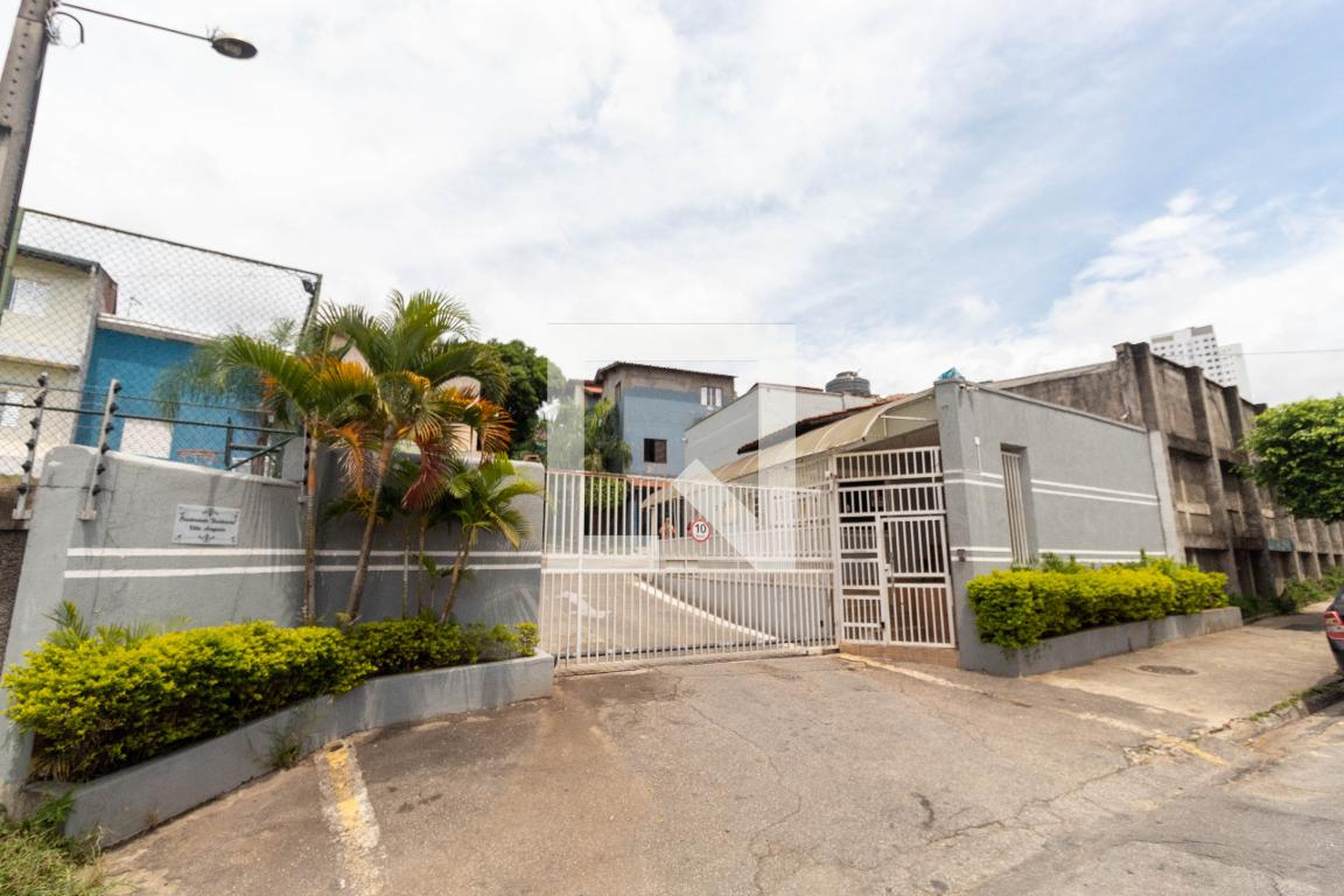 Fachada do condomínio Condomínio Villa Araguaia