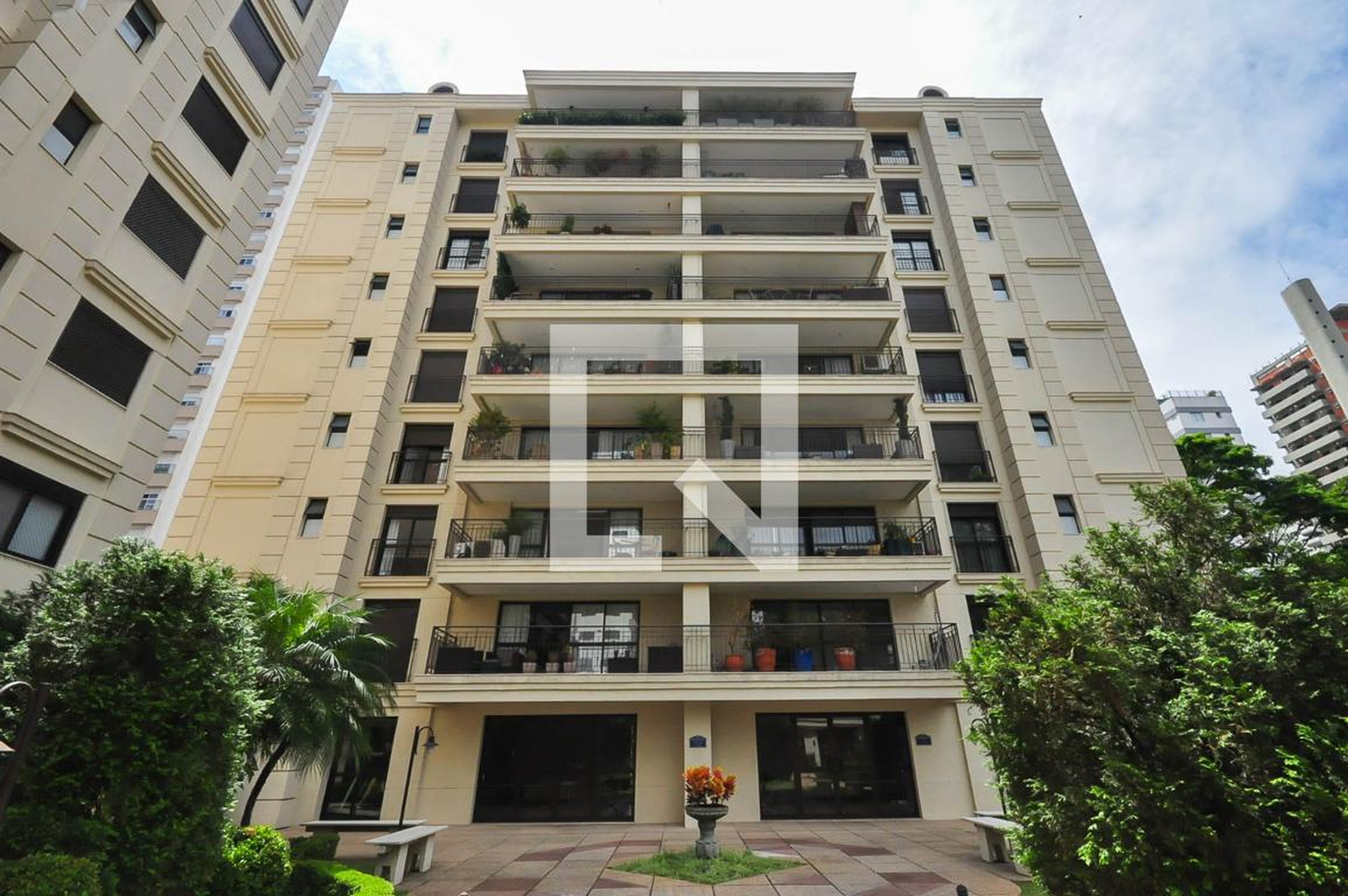 Fachada Condomínio Parc de France