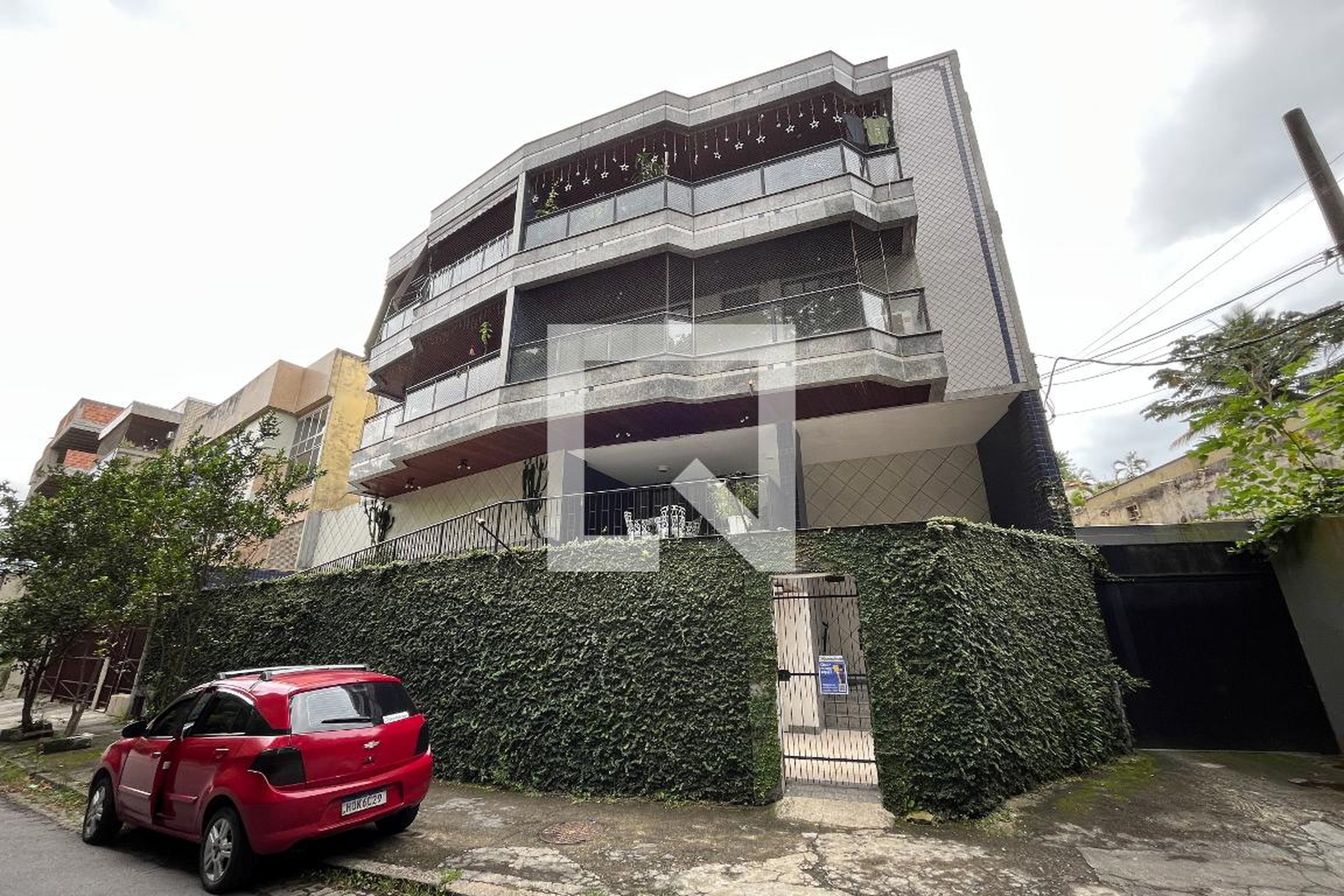 Fachada Condomínio em Rua Áureliano Pímentel, 357