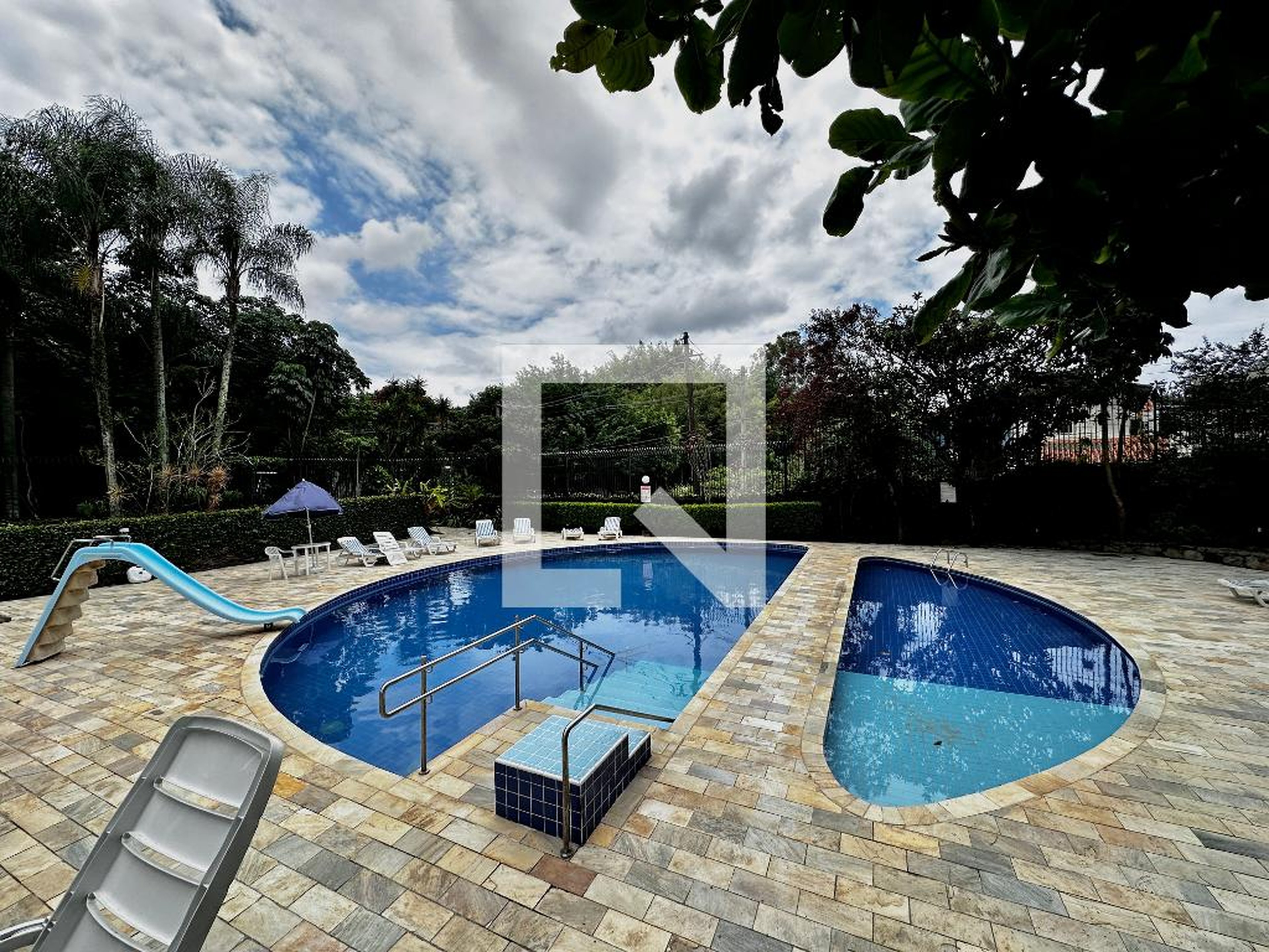 Piscina - Edifício 3 Torres