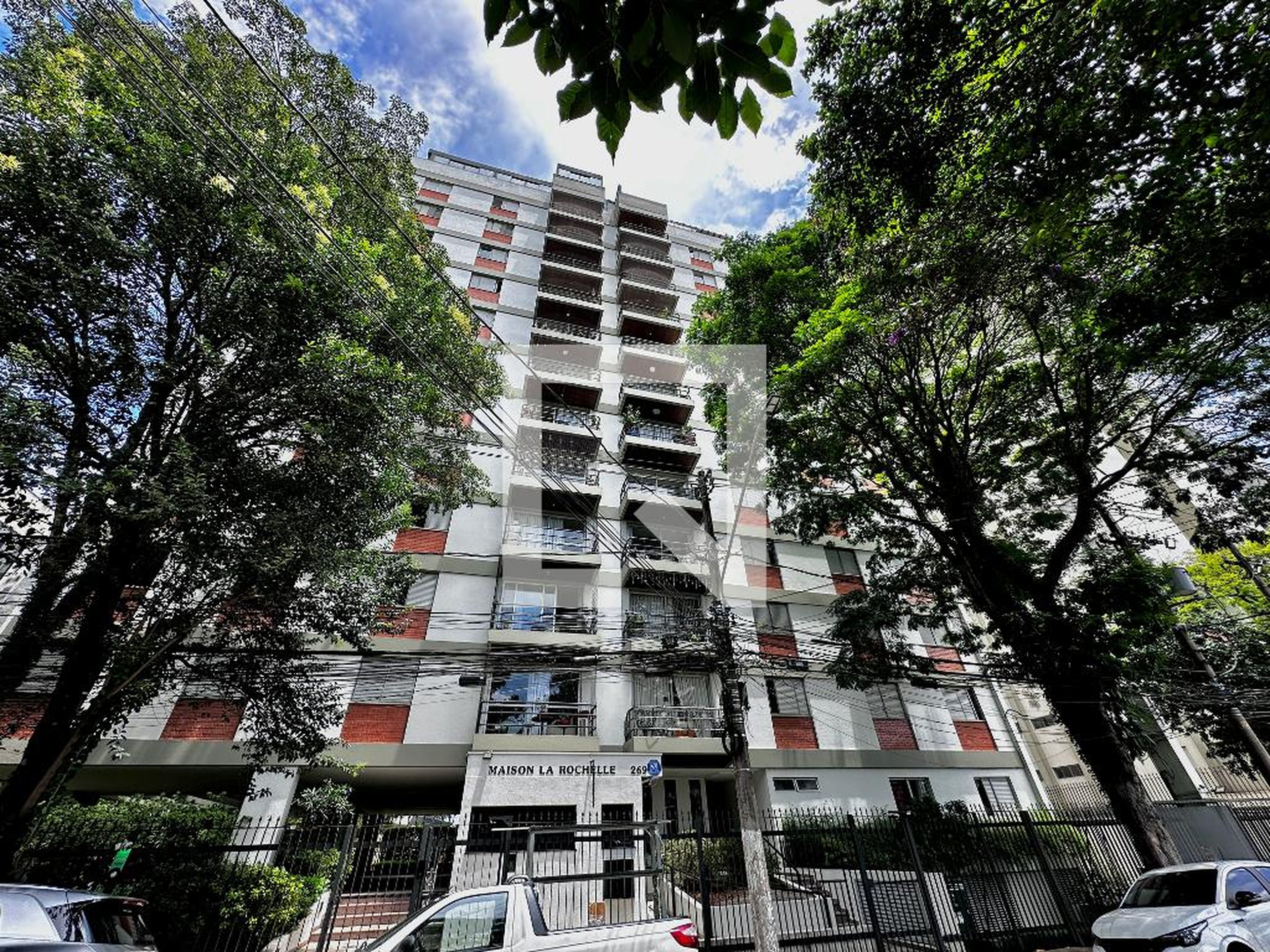 Fachada Condomínio Maison La Rochelle