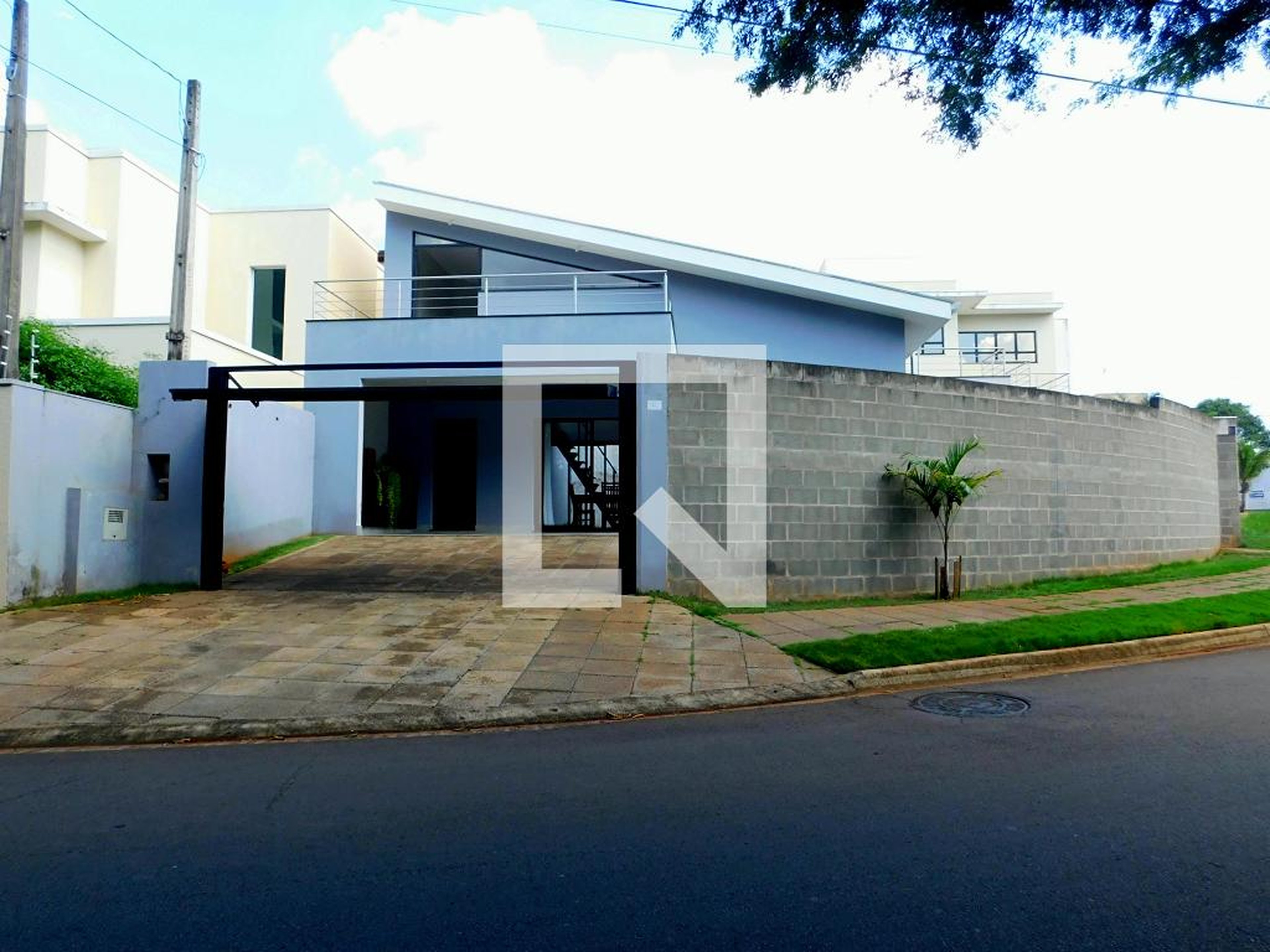 Fachada Condomínio em Rua Maria Amélia da Silva, 165