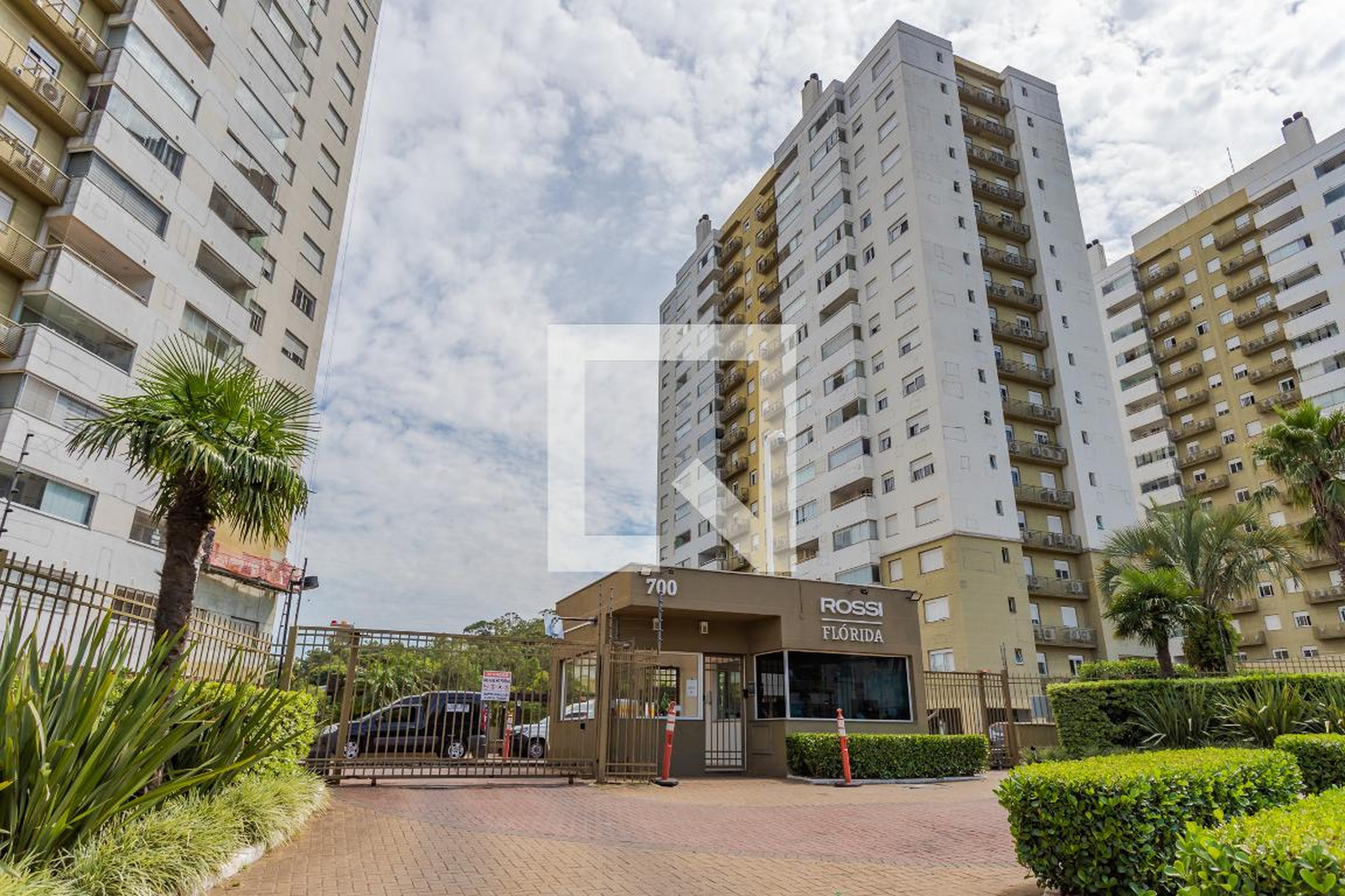 Fachada Condomínio em Rua Irmão Norberto Francisco Rauch, 770