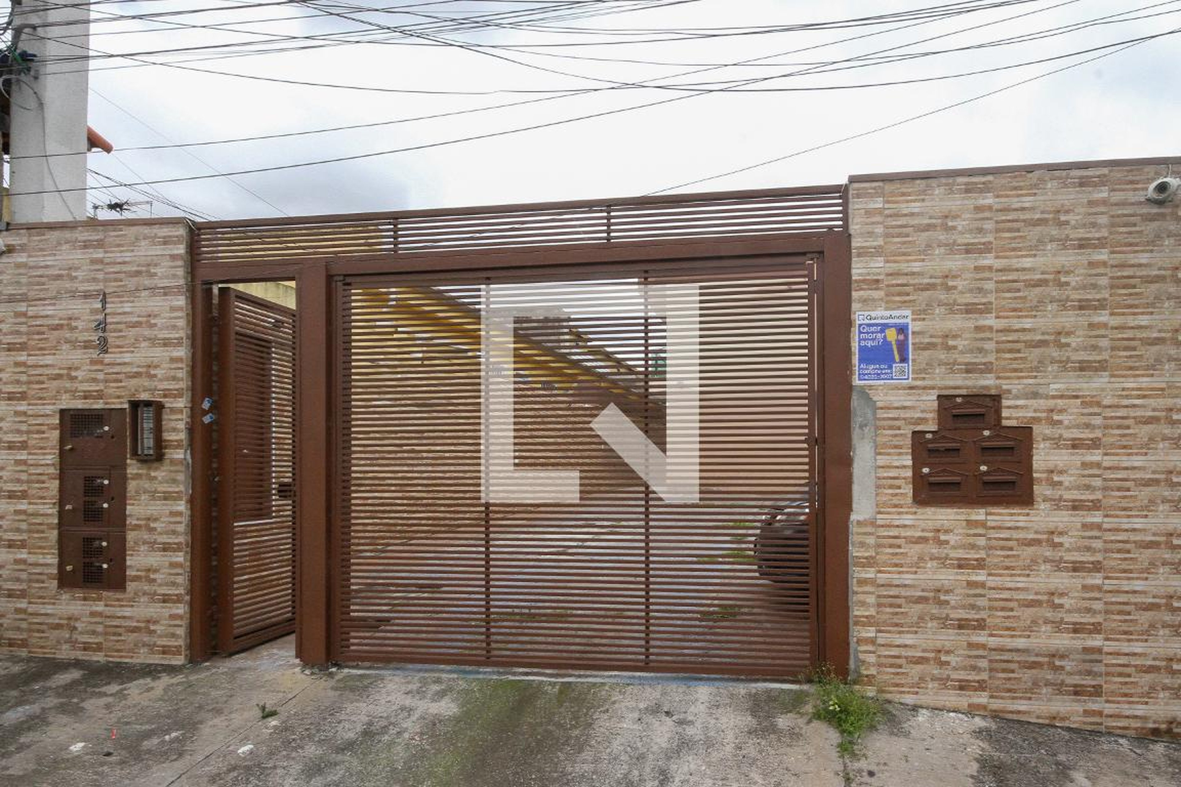 Fachada Condomínio em Rua Luís Botta, 142