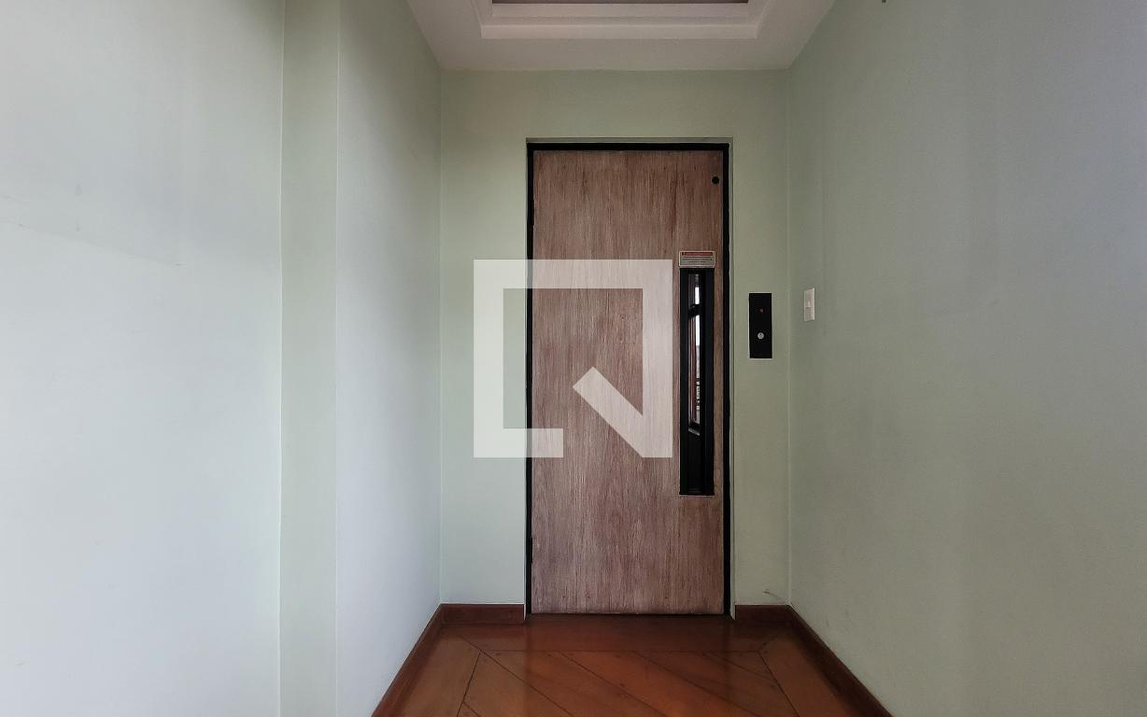 Elevador - Edifício Candeias