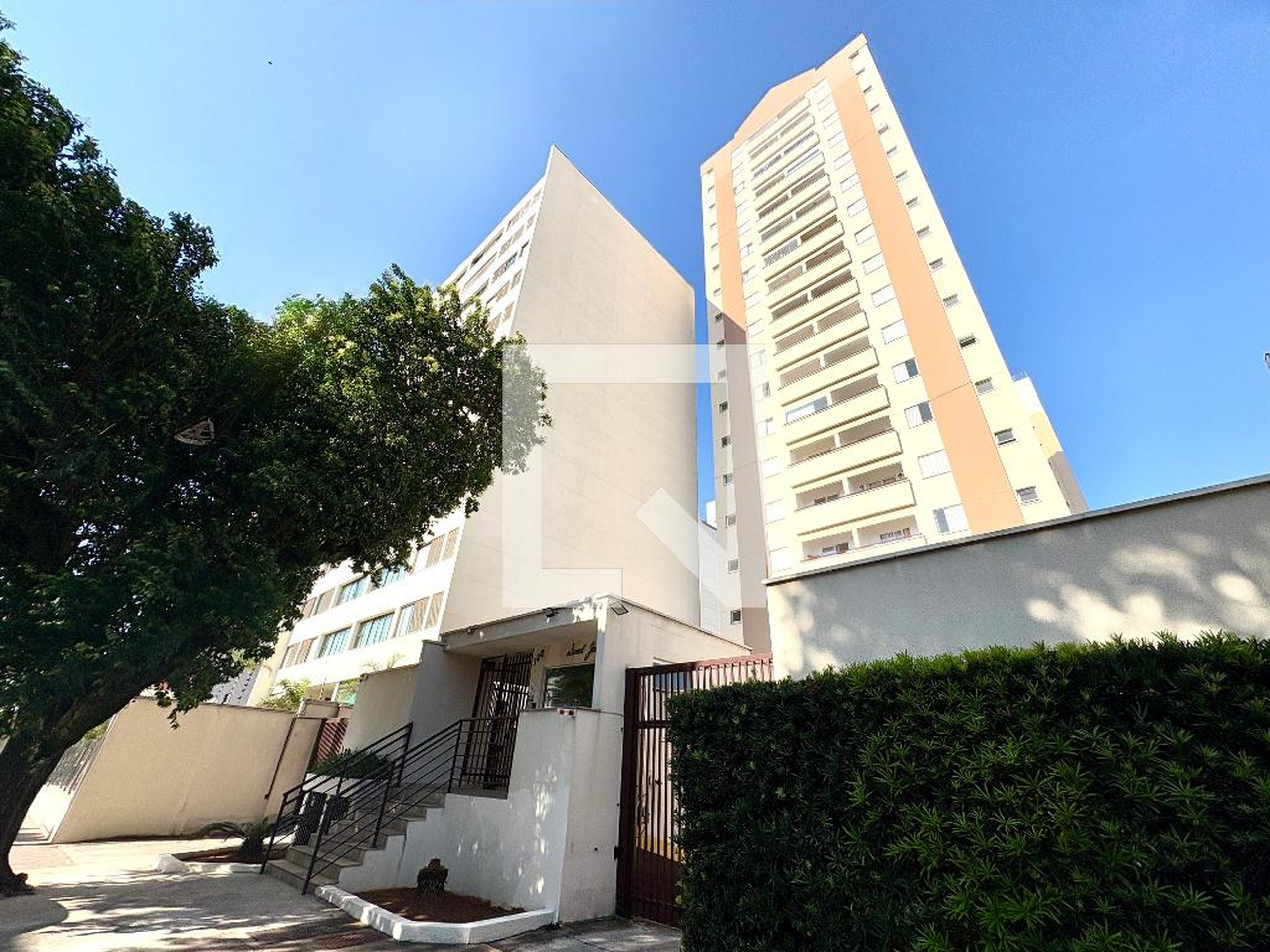 Fachada do Condomínio Condomínio Saint James