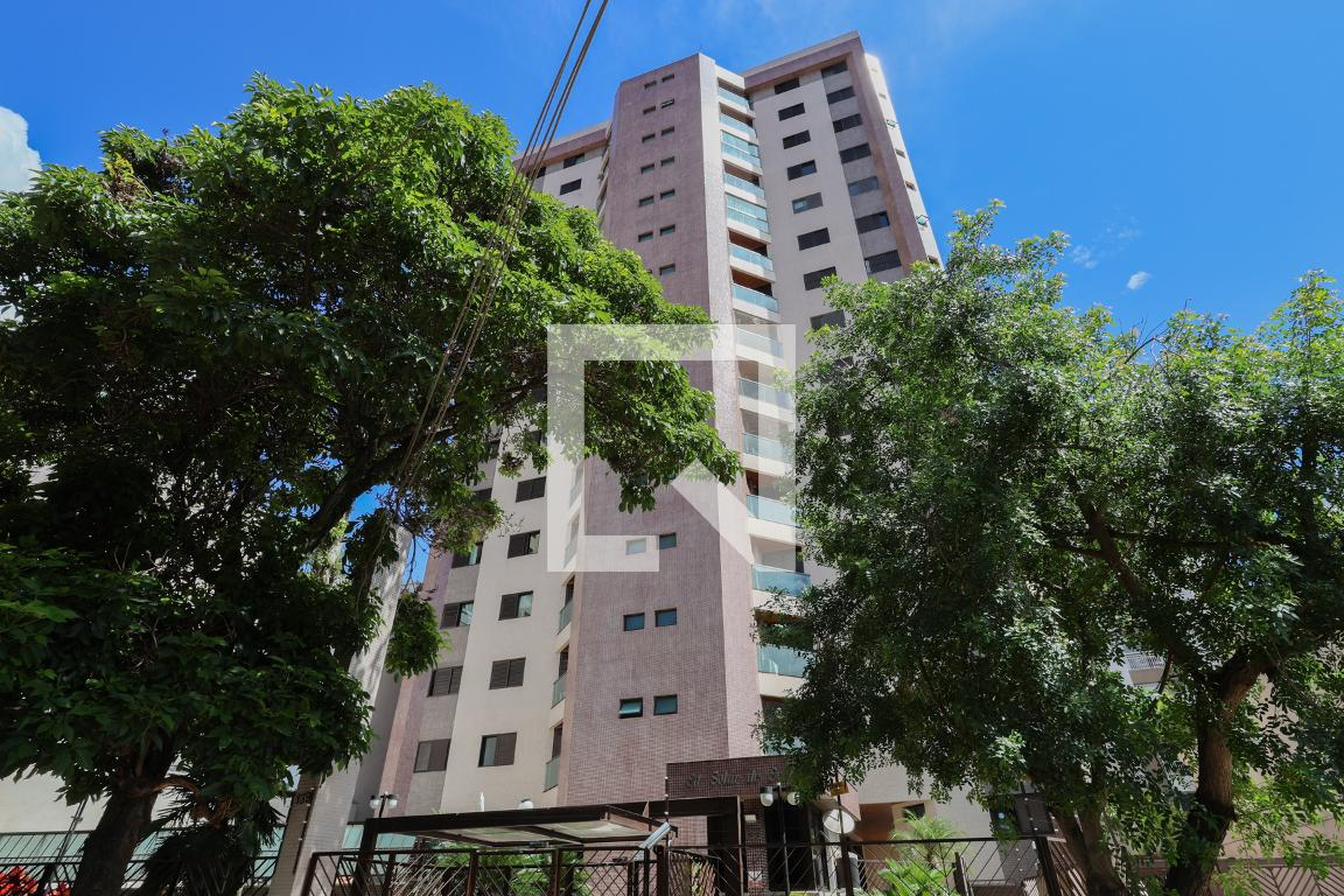 Fachada do prédio Condomínio Solar de Évora