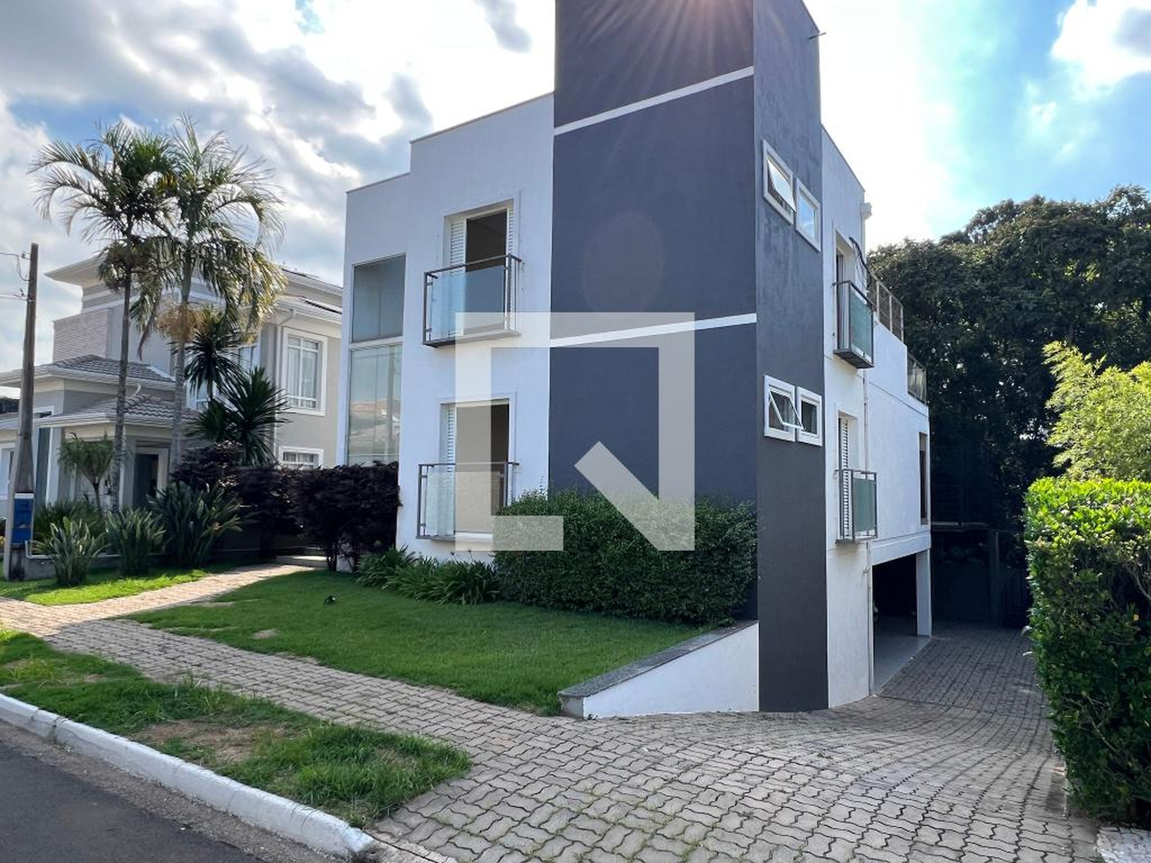 Fachada Condomínio em Rua Adhemar de Barros, 703