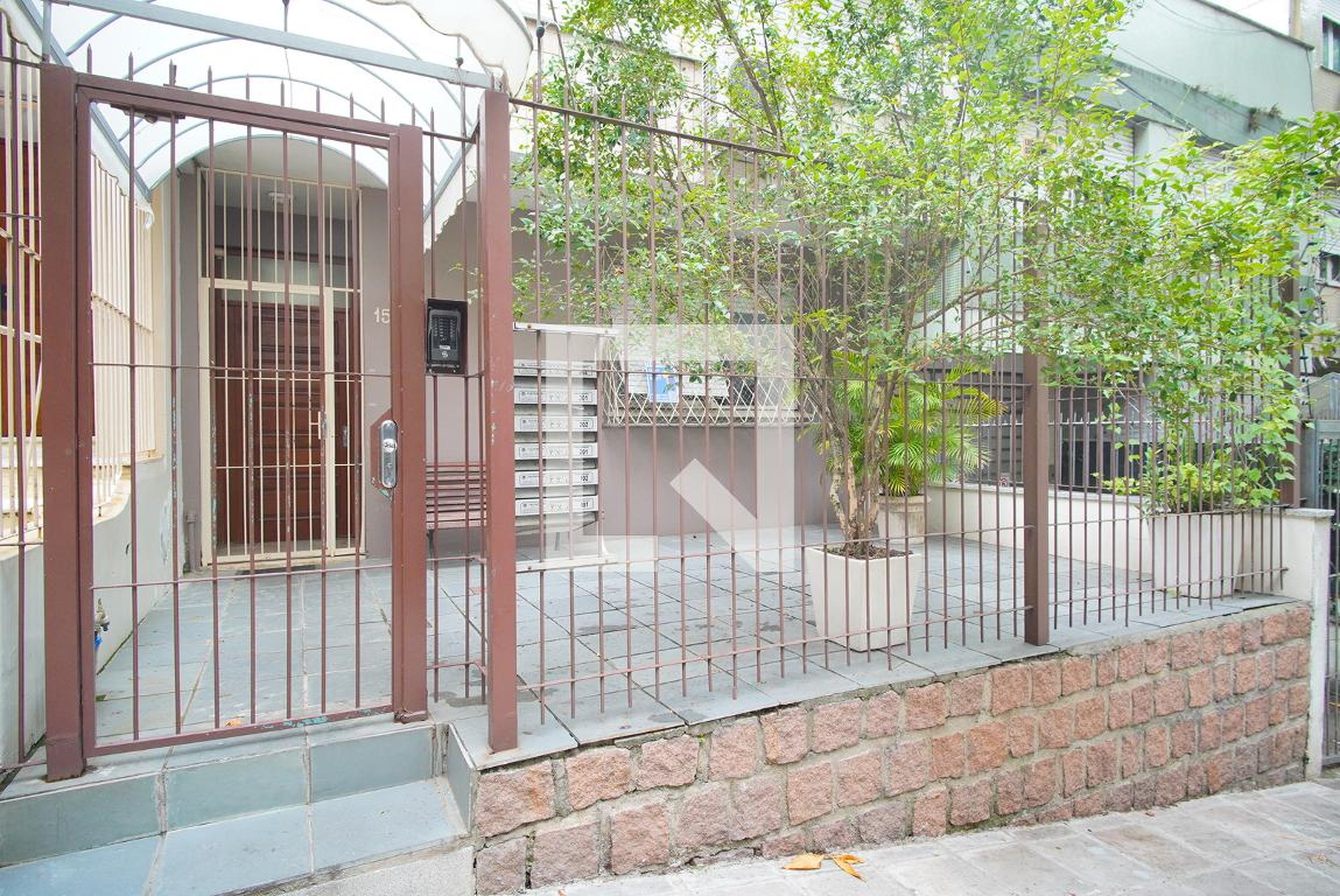 Fachada Condomínio em Rua Felipe Camarão, 156