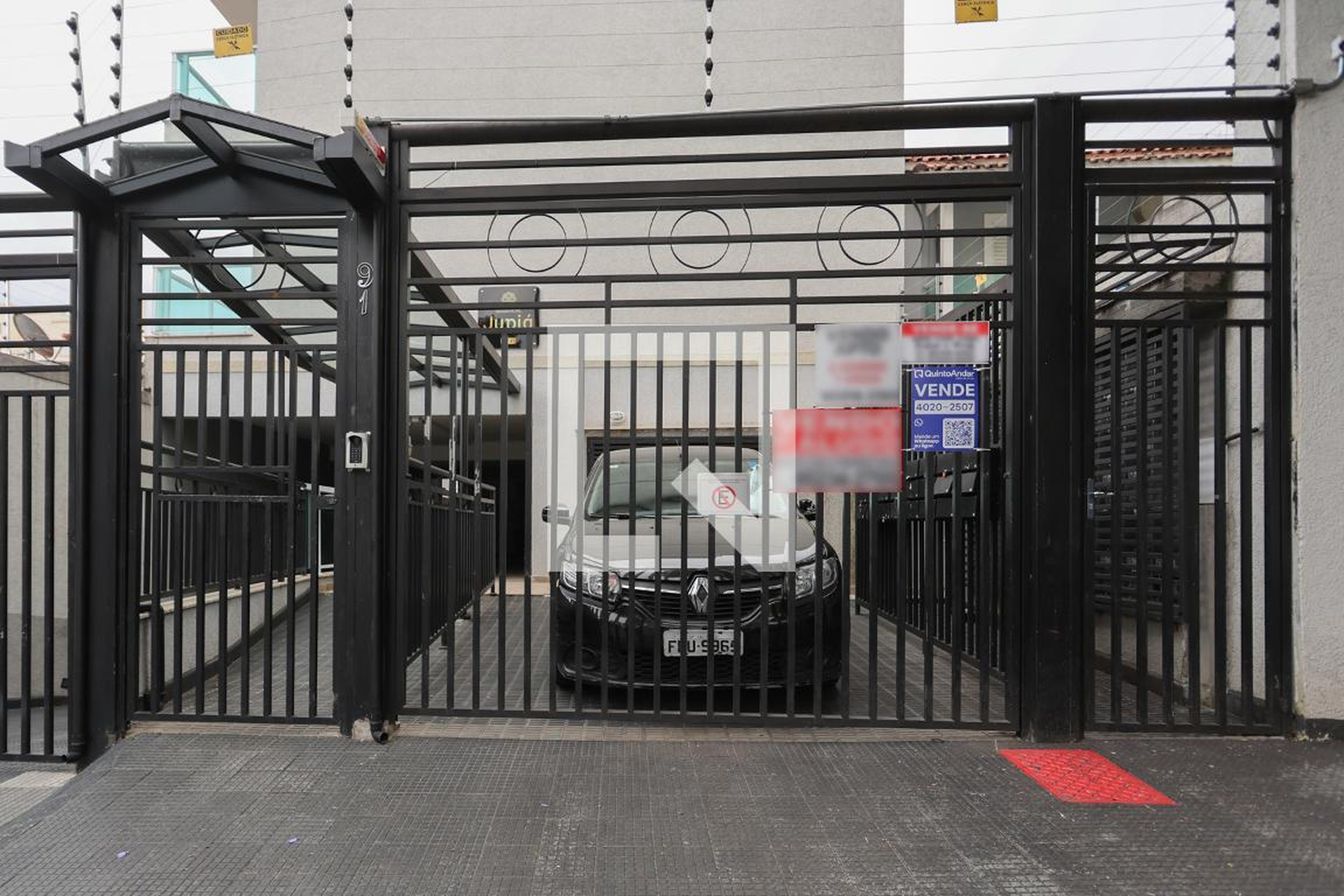 Fachada do prédio Condomínio em Rua Jupiá, 91