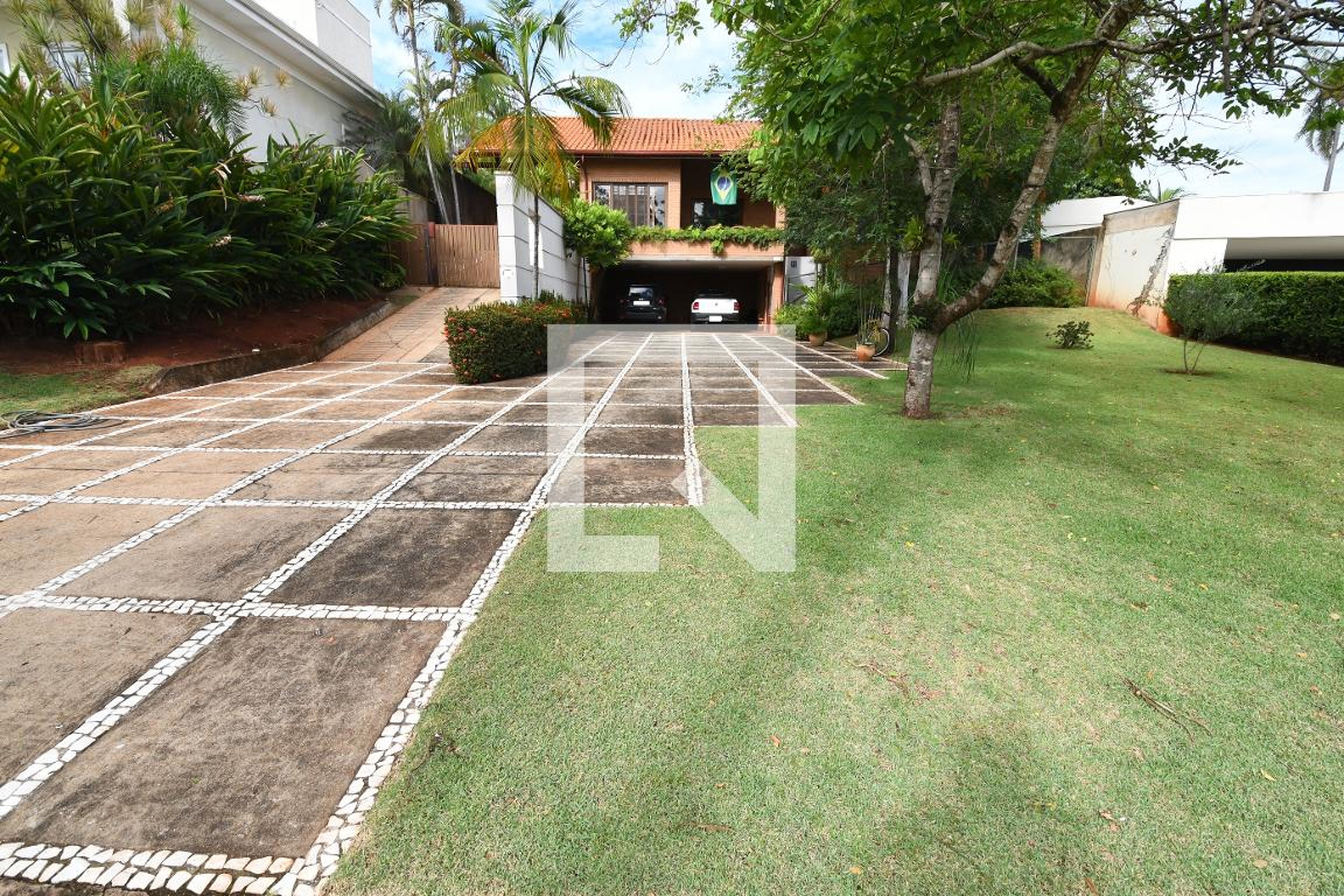 Fachada Condomínio em Rua Professor Duílio Ramos, 396