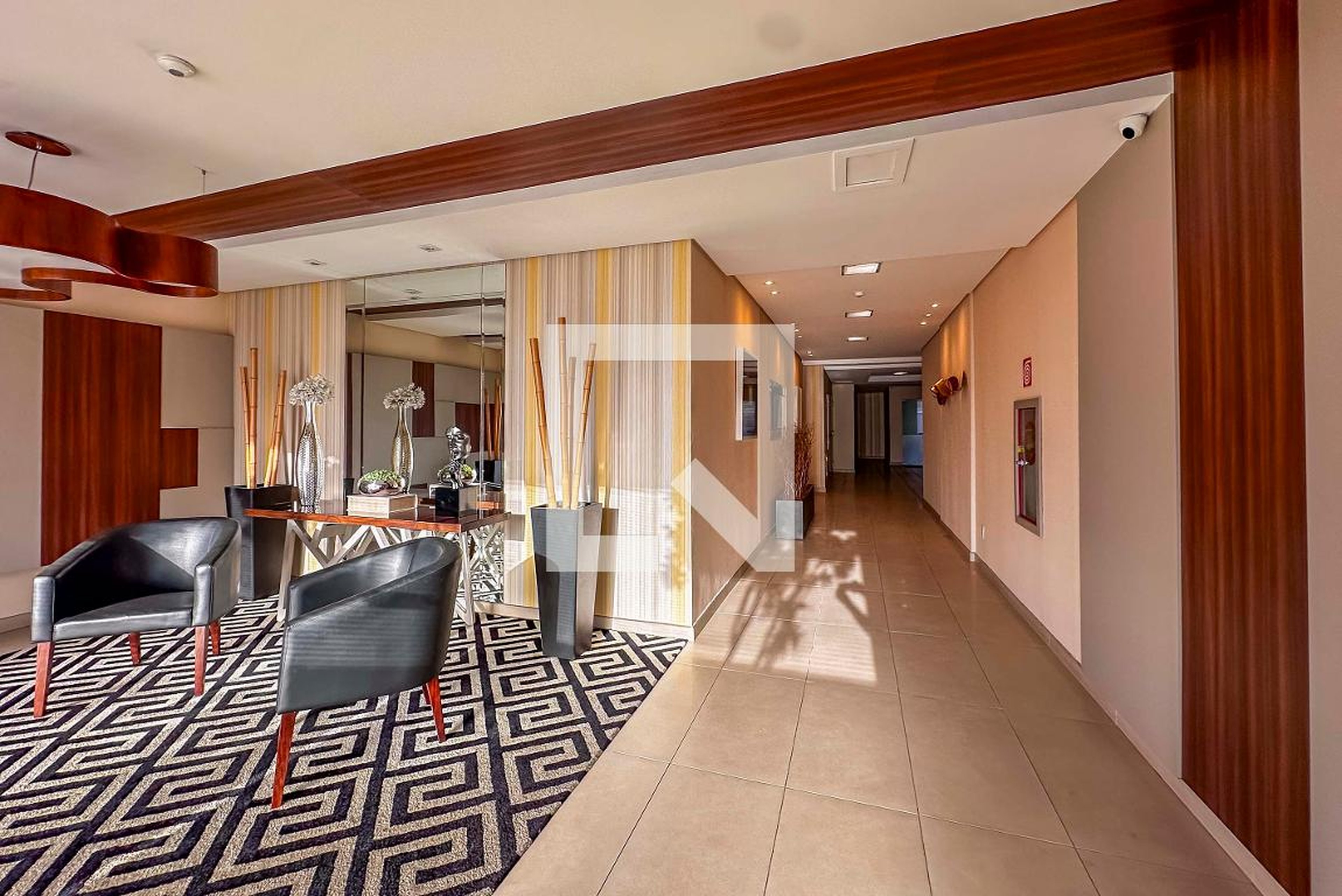 Hall de entrada Condomínio em Rua Onze de Junho, 394