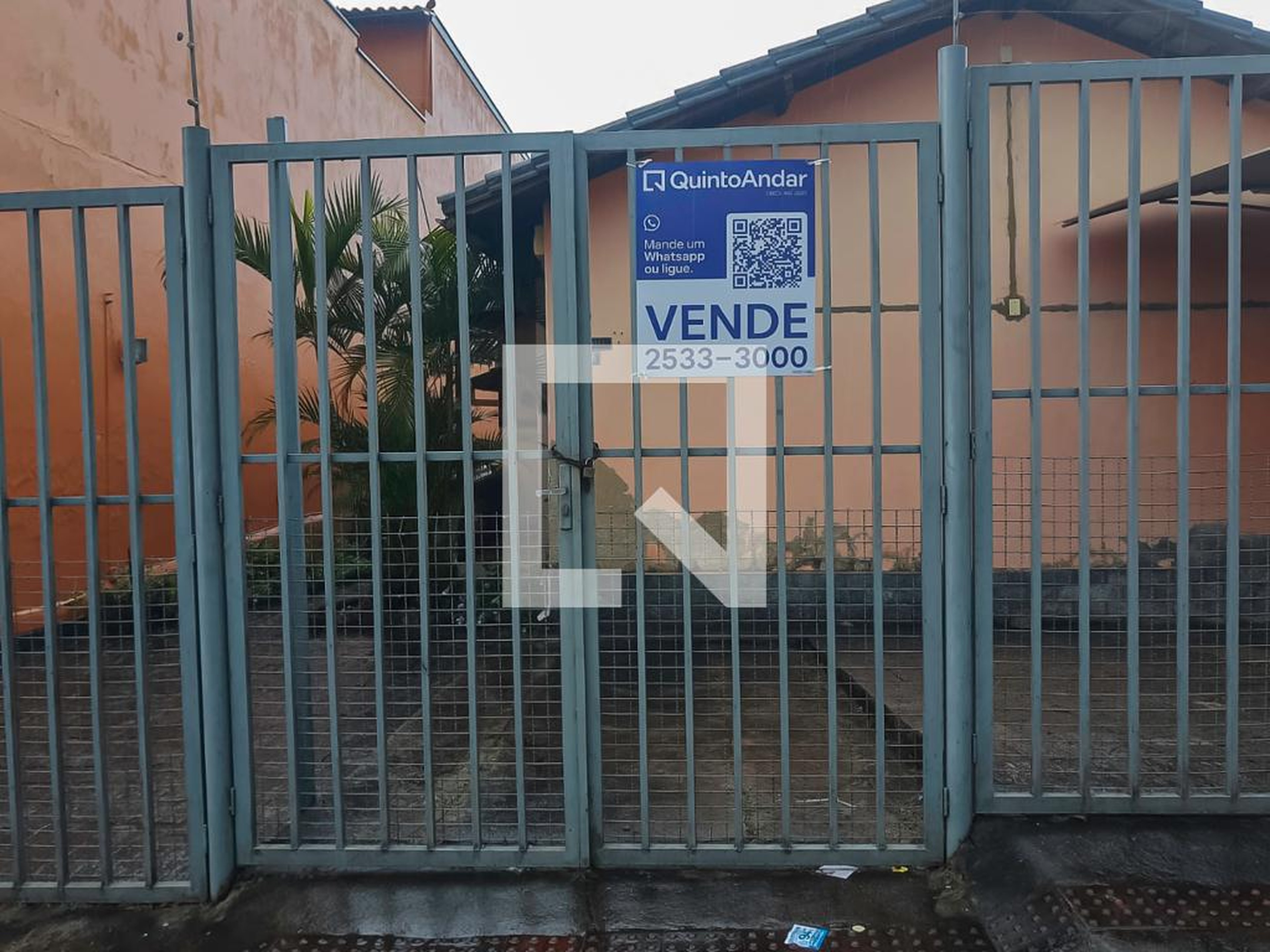 Fachada Condomínio em Rua Joinville, 196