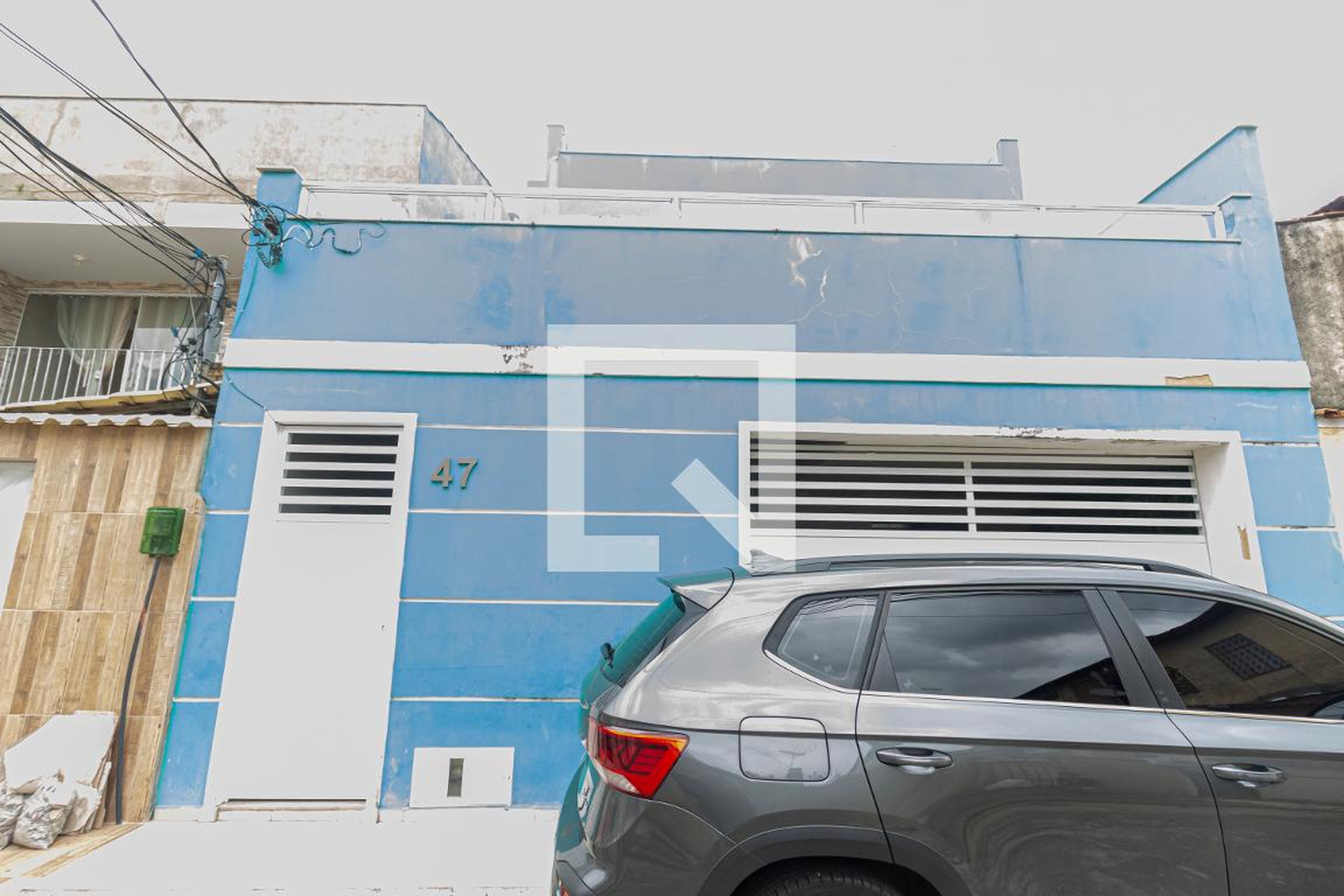 Fachada Condomínio em Estrada Intendente Magalhães, 188