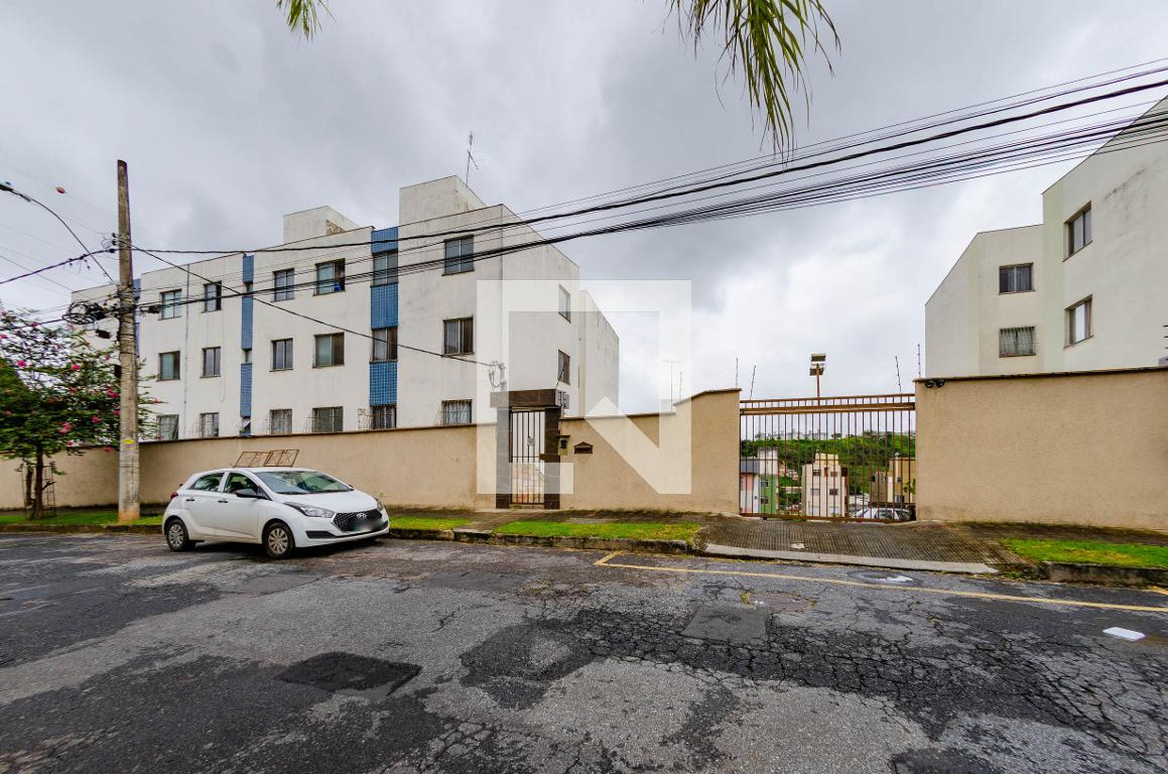 Fachada Condomínio em Rua Vander Rodrigues de Lima, 171