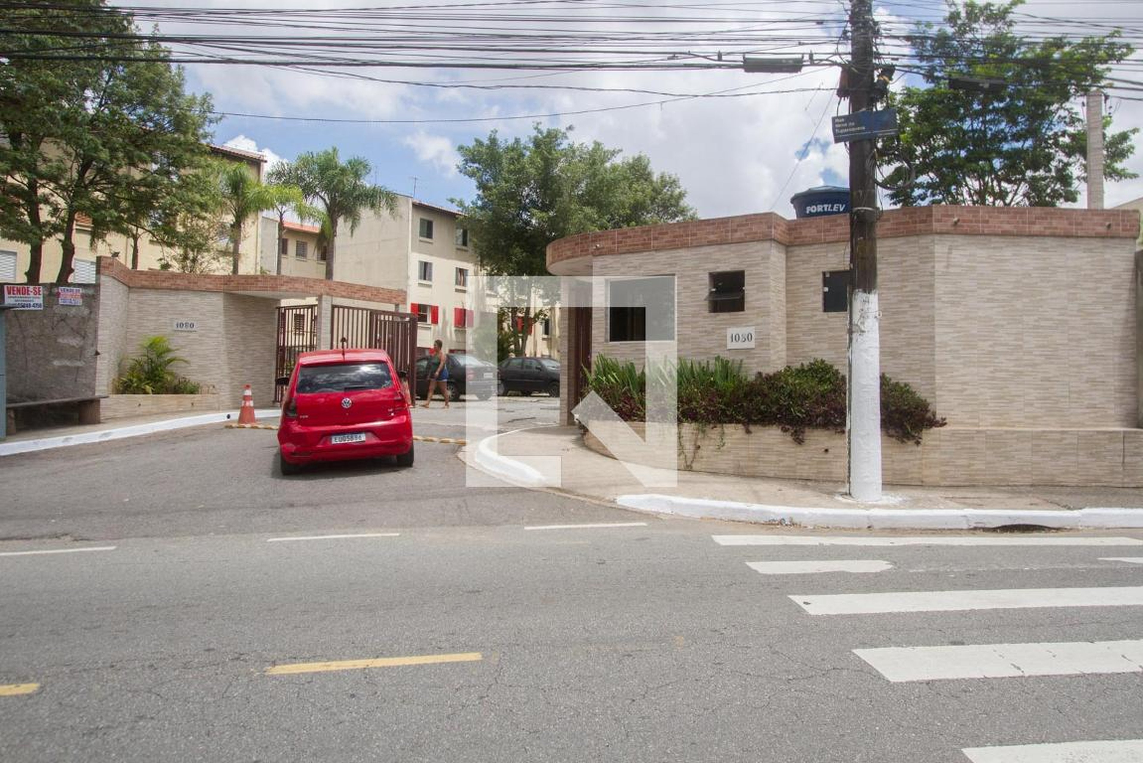 Fachada Condomínio em Rua Nova do Tuparoquera, 182