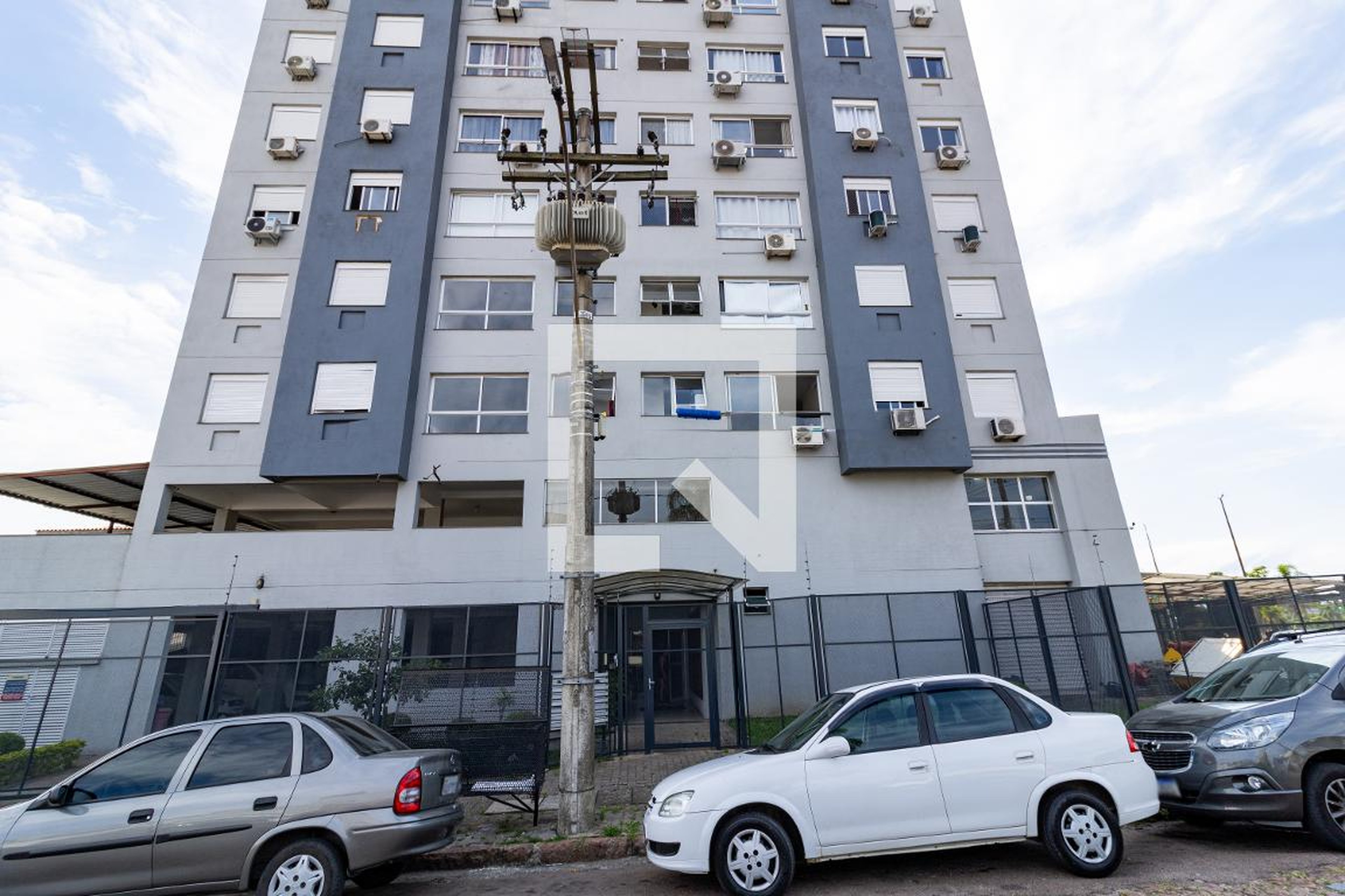 Fachada Condomínio em Rua Waldomiro Schapke, 962